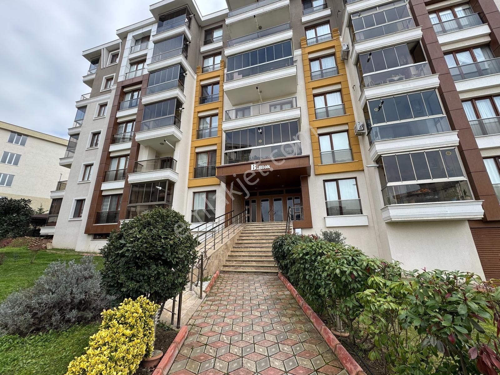 Silivri Yeni Mah. Butik Site İçi Ebeveyn Banyolu Ara Kat 2+1 - Görsel 25