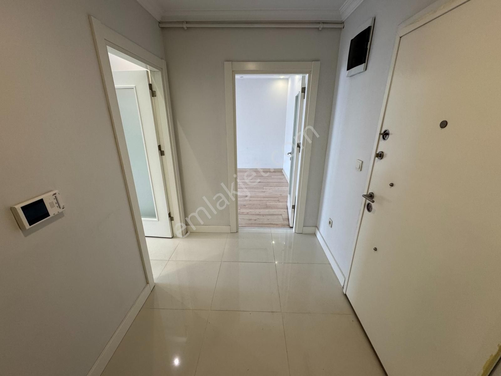 Silivri Yeni Mah. Butik Site İçi Ebeveyn Banyolu Ara Kat 2+1 - Görsel 6