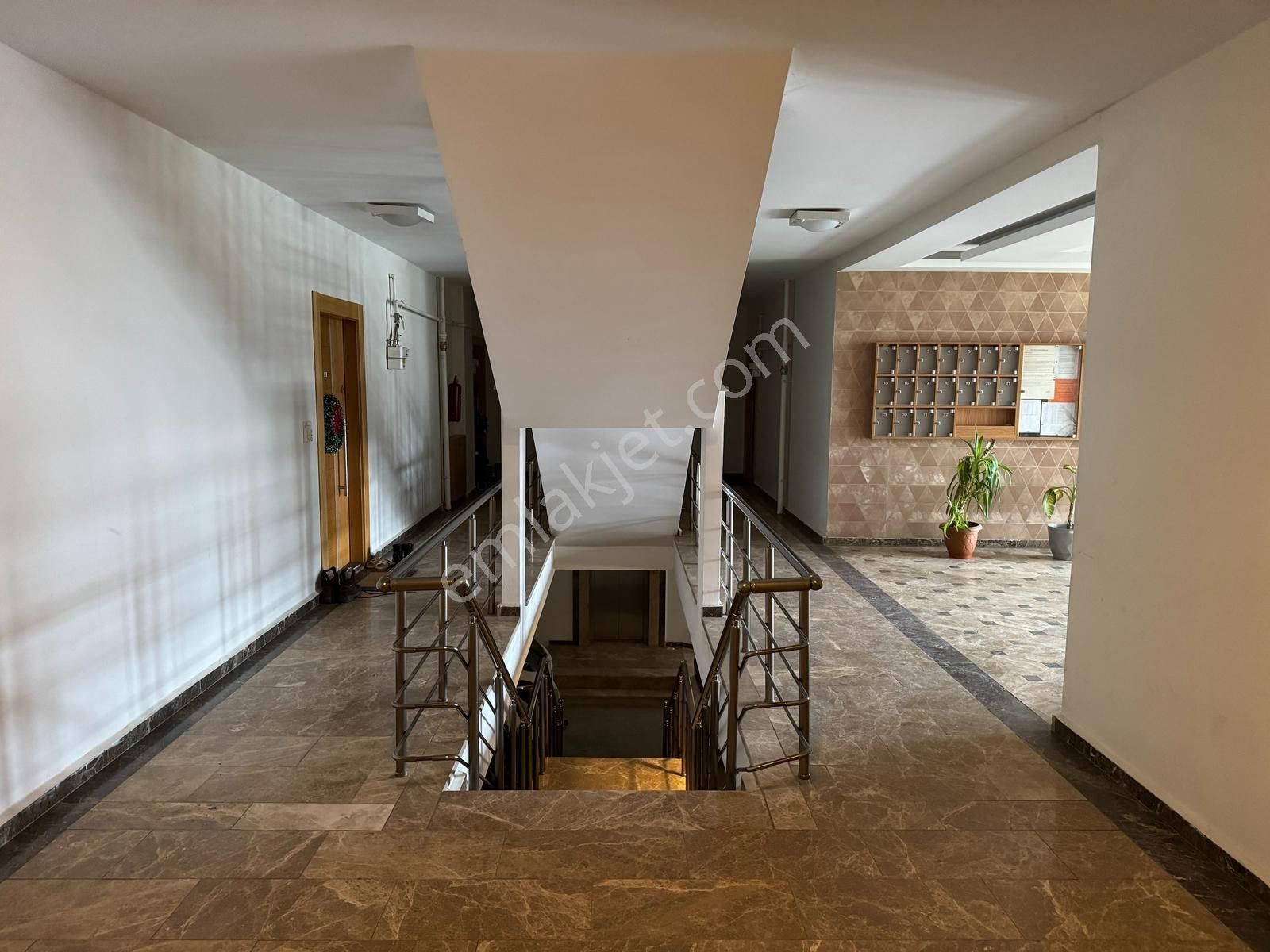 Silivri Yeni Mah. Butik Site İçi Ebeveyn Banyolu Ara Kat 2+1 - Görsel 20