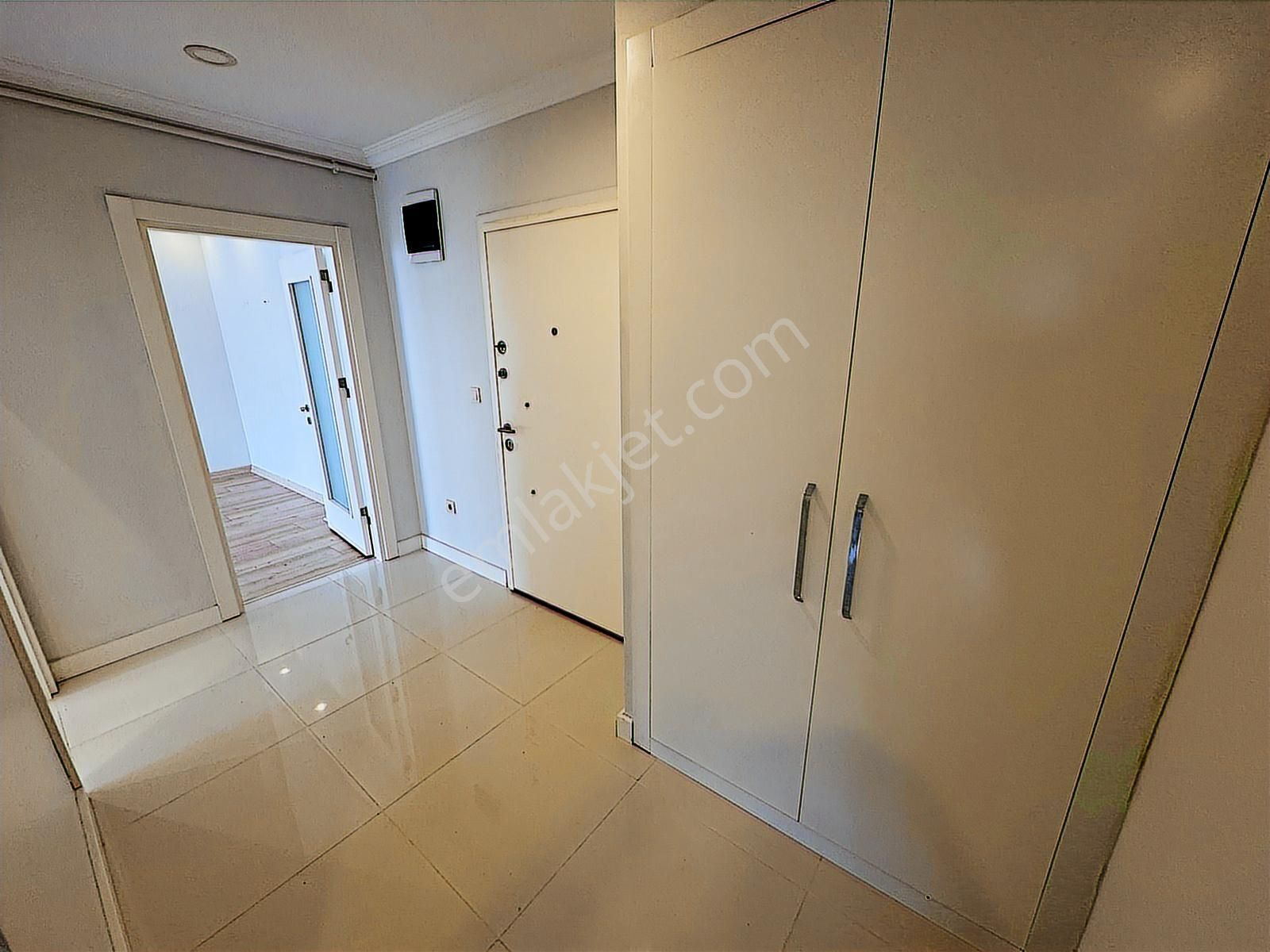 Silivri Yeni Mah. Butik Site İçi Ebeveyn Banyolu Ara Kat 2+1 - Görsel 23