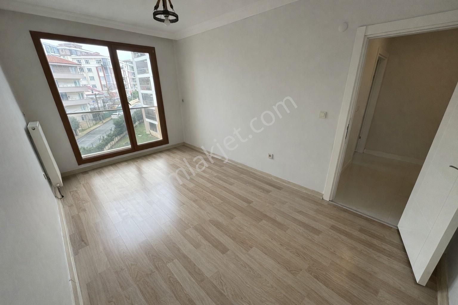 Silivri Yeni Mah. Butik Site İçi Ebeveyn Banyolu Ara Kat 2+1 - Görsel 24