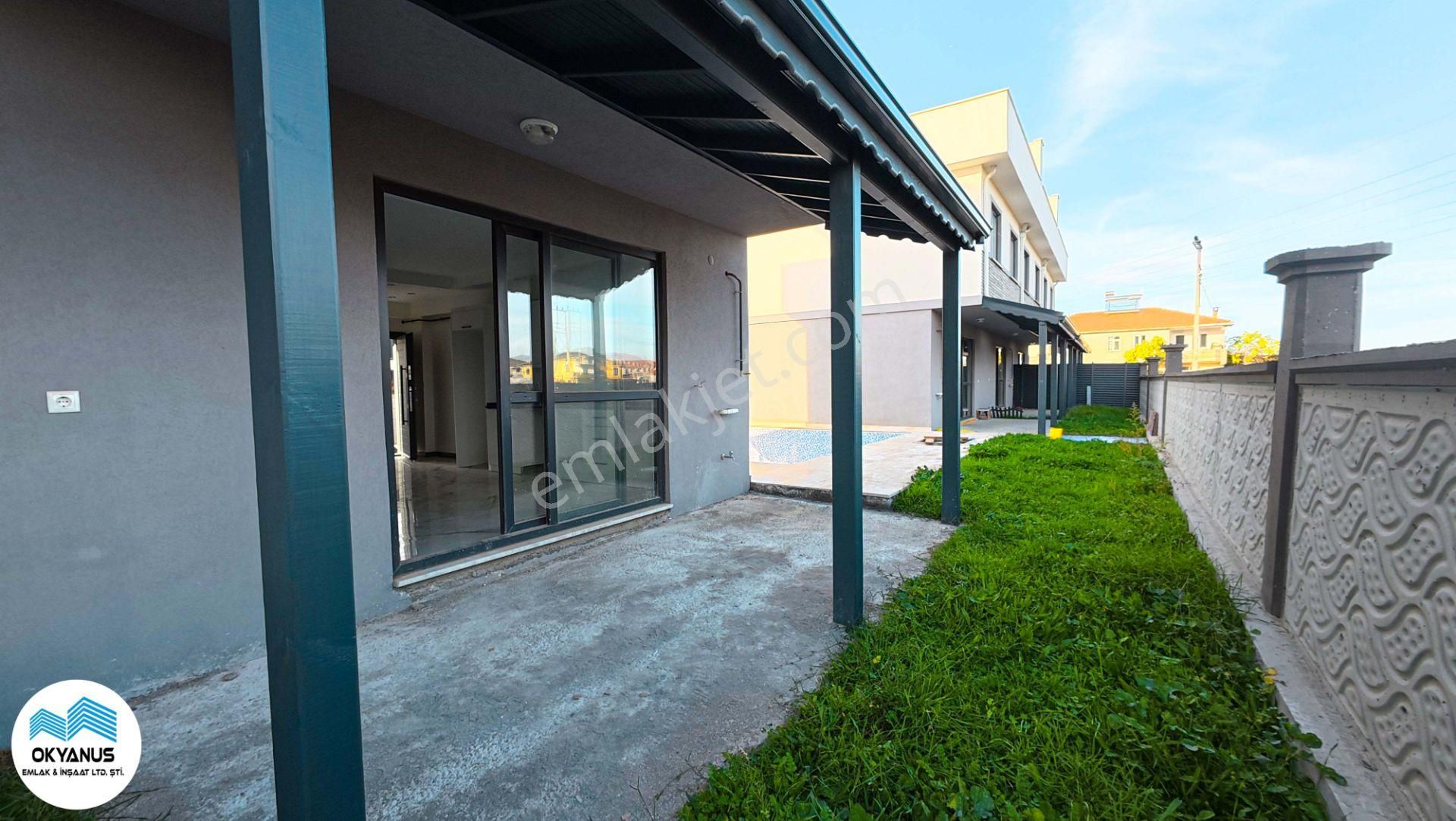 Sakarya Karasu'da Havuzlu Sitede Geniş Teraslı 2+1 Sıfır Villa - Görsel 11