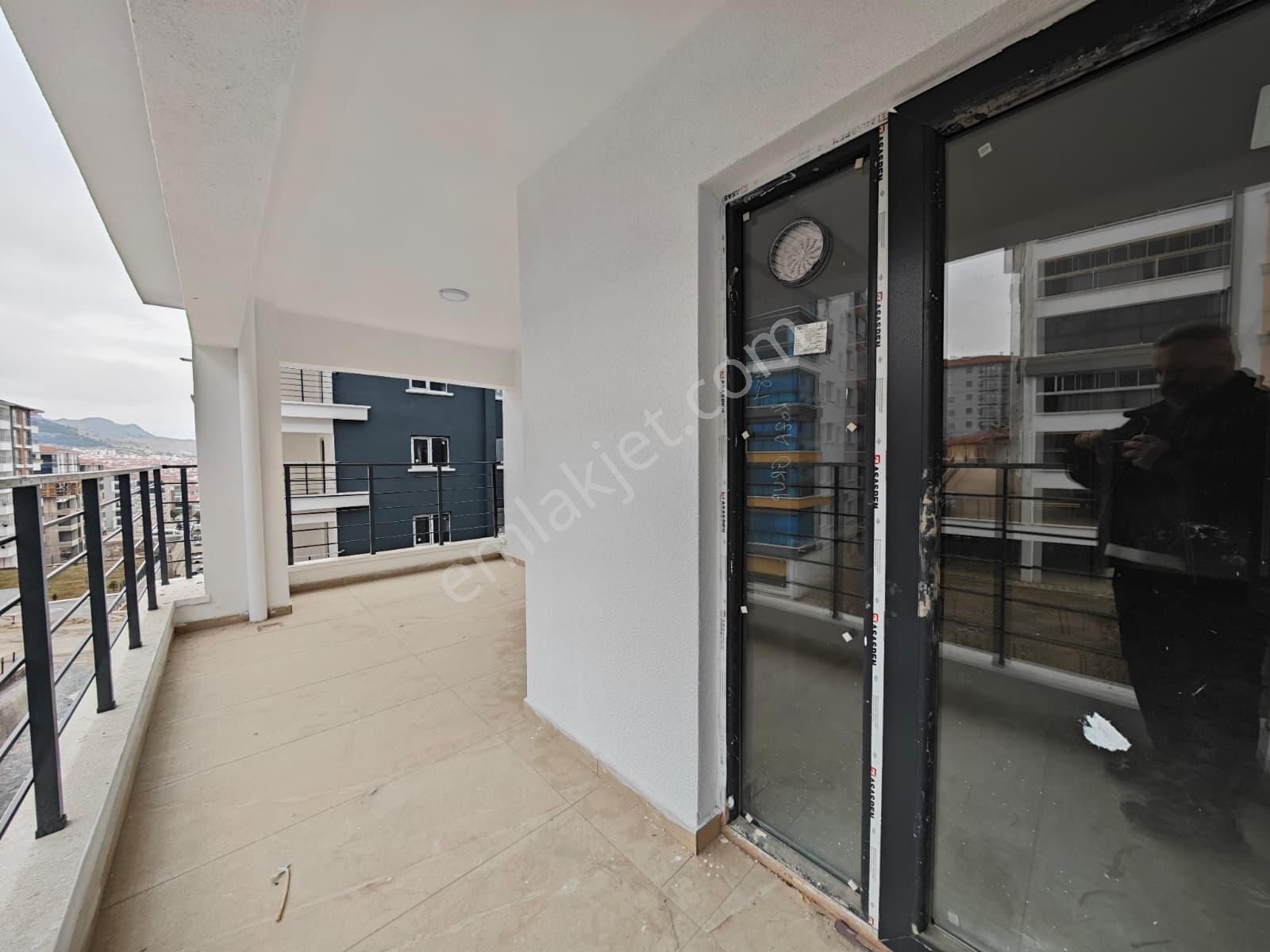 Feridunçelik'te Güvenlikli Full Yapılı 3+1 135 M2 Satılık Sıfır Daire !! - Görsel 27