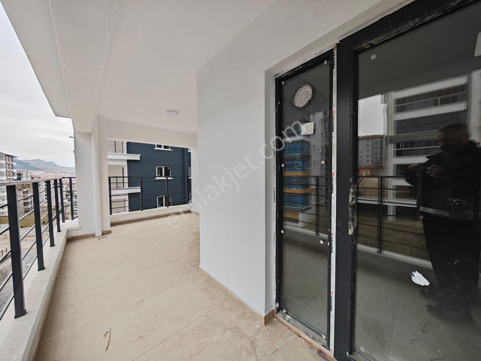 Feridunçelik'te Güvenlikli Full Yapılı 3+1 135 M2 Satılık Sıfır Daire !! - Görsel 28