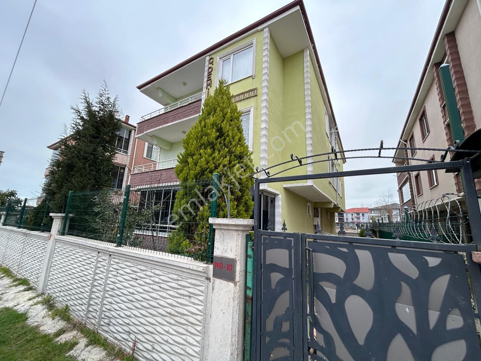 Karasu Yalı Mahallesinde 2+1, Komple Eşyalı, Ayrı Mutfaklı - Görsel 4