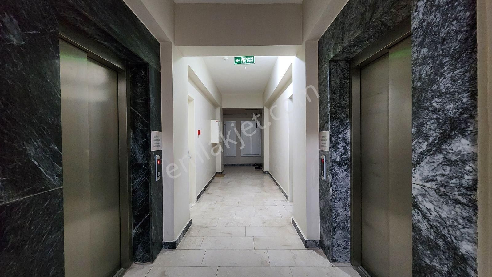 Yükselenpark Özlem 2'de Arakat 3+1 Şerefiyesi Güzel Daire - Görsel 4