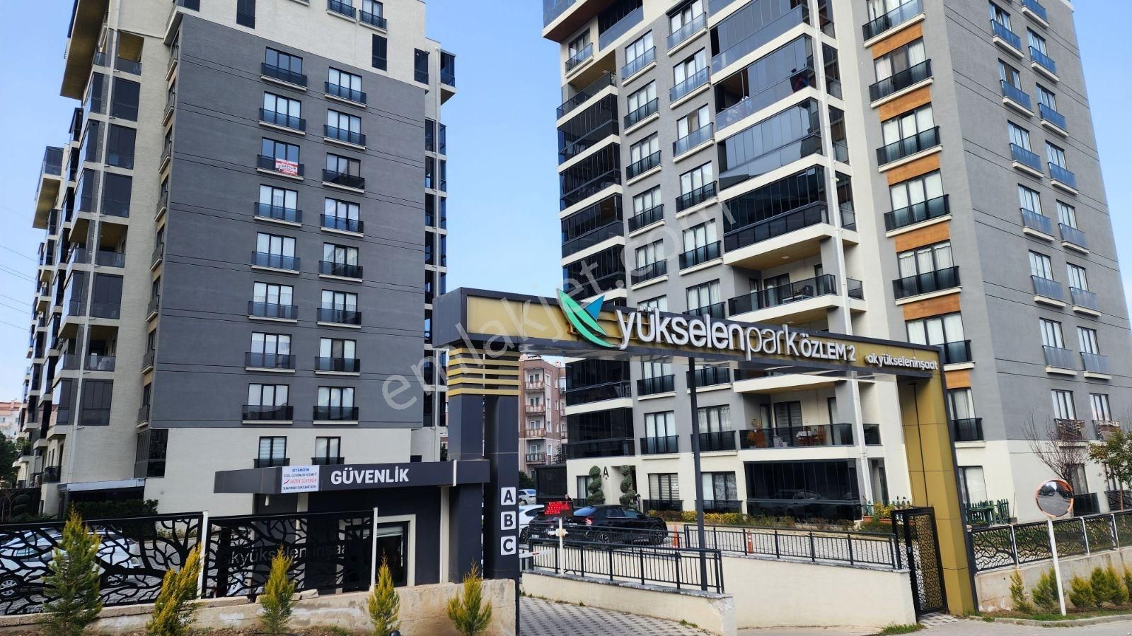 Yükselenpark Özlem 2'de Arakat 3+1 Şerefiyesi Güzel Daire