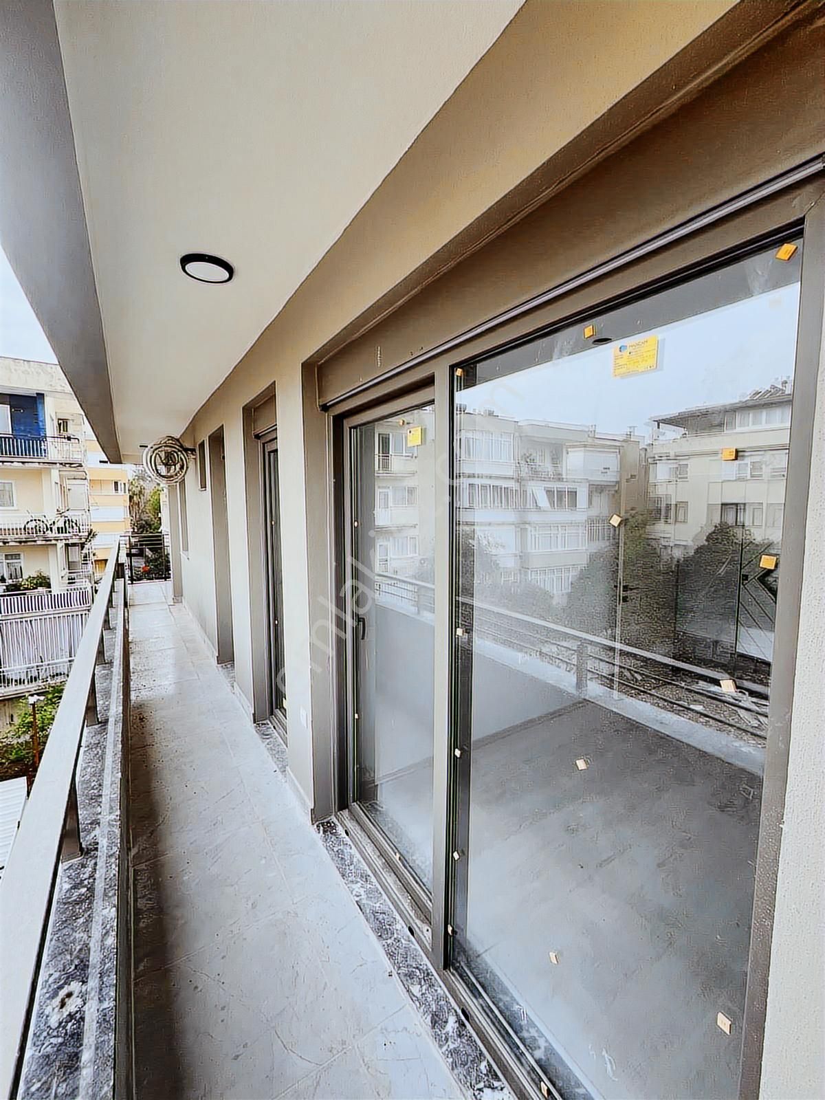 Işıklara Yürüme Mesafesinde Ara Kat Güney Cephe Sıfır 2+1 Daire - Görsel 31