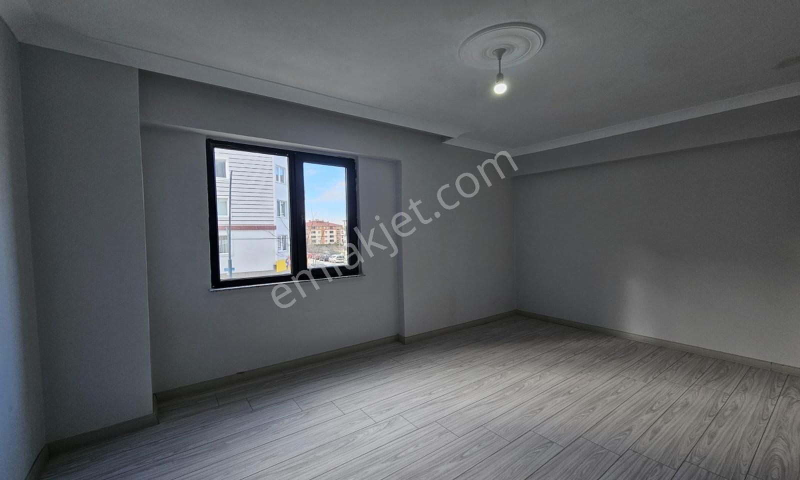 İstasyon Mah Havuzlu Sitede Satılık 3+1 Sıfır - Görsel 18