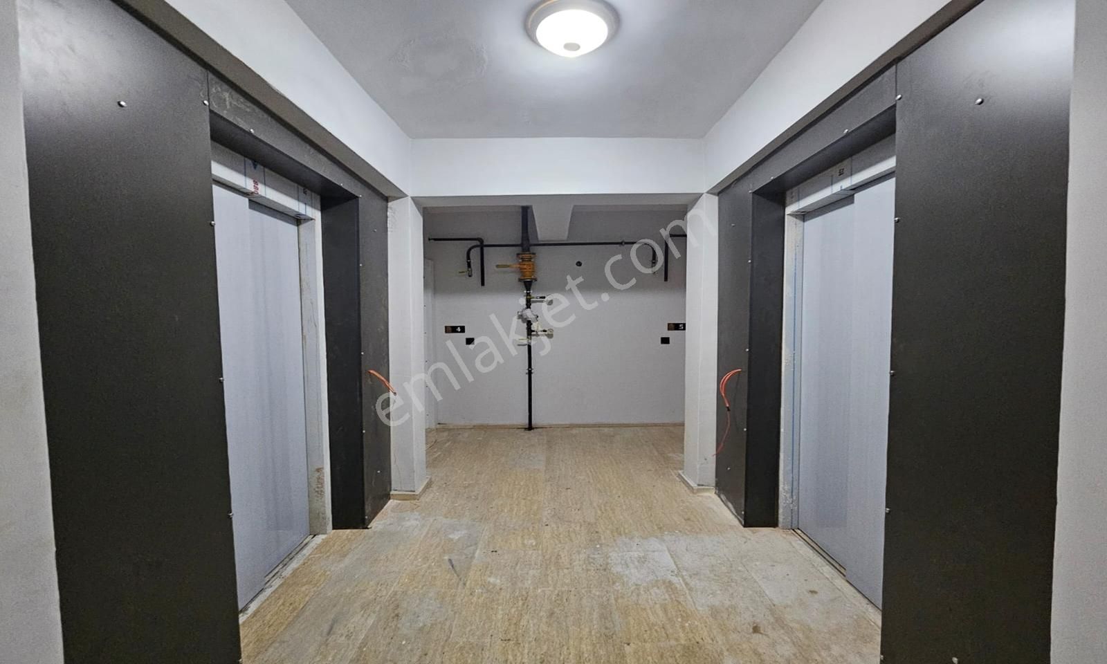 İstasyon Mah Havuzlu Sitede Satılık 3+1 Sıfır - Görsel 25