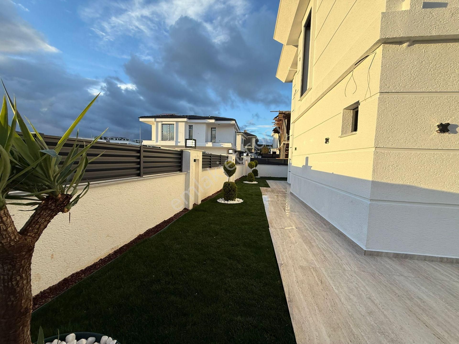 Didim Efeler Mah. 315 M2 Arsa Üzerinde 4+1 Ayrı Mutfaklı Havuzlu Ultra Lüx Müstakil Villamız Satışda - Görsel 22