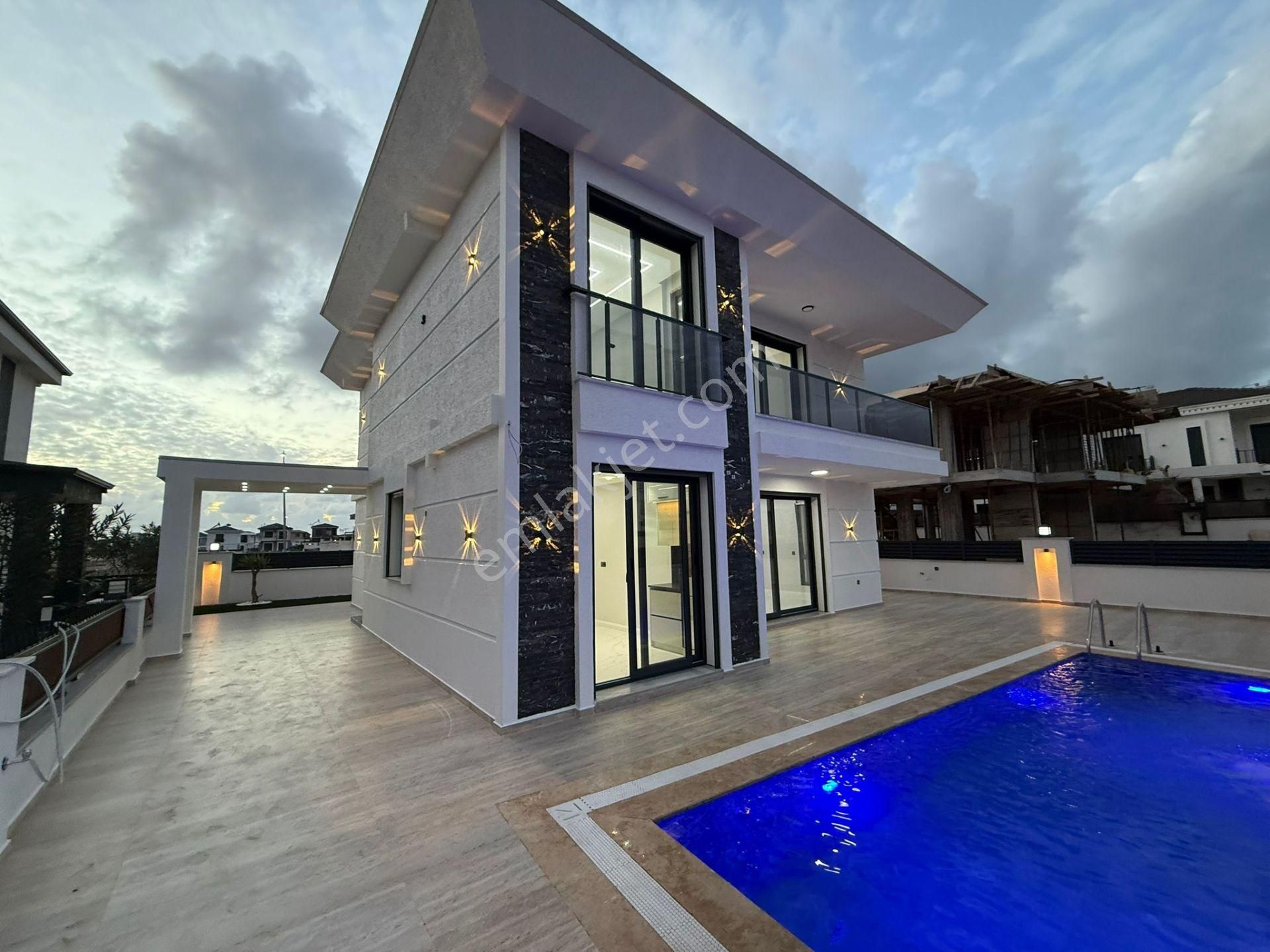 Didim Efeler Mah. 315 M2 Arsa Üzerinde 4+1 Ayrı Mutfaklı Havuzlu Ultra Lüx Müstakil Villamız Satışda - Görsel 2