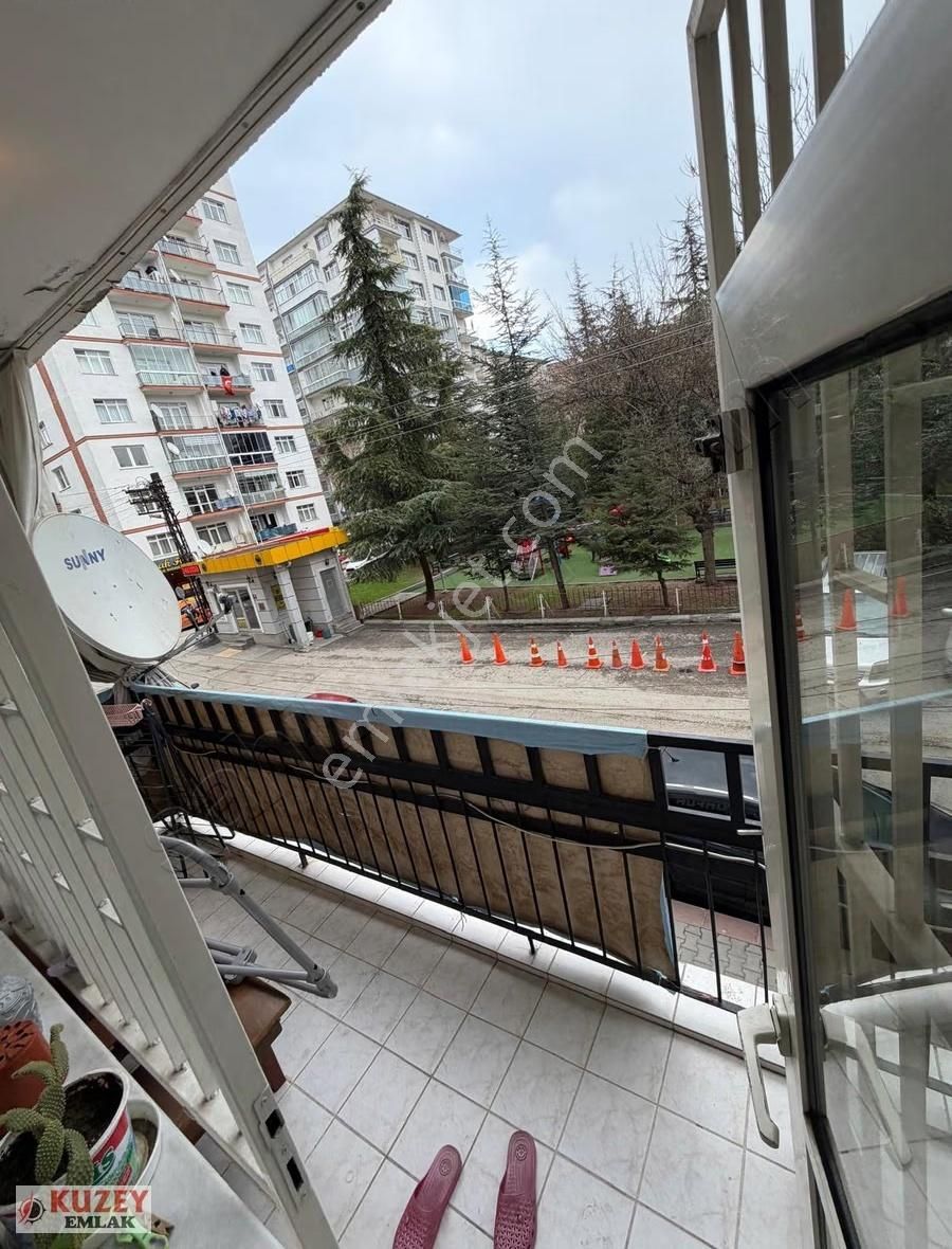 Kuzey Emlak'tan Demetgül'de Adliyeye Yakın 1. Kat Ön Cephe Daire - Görsel 3