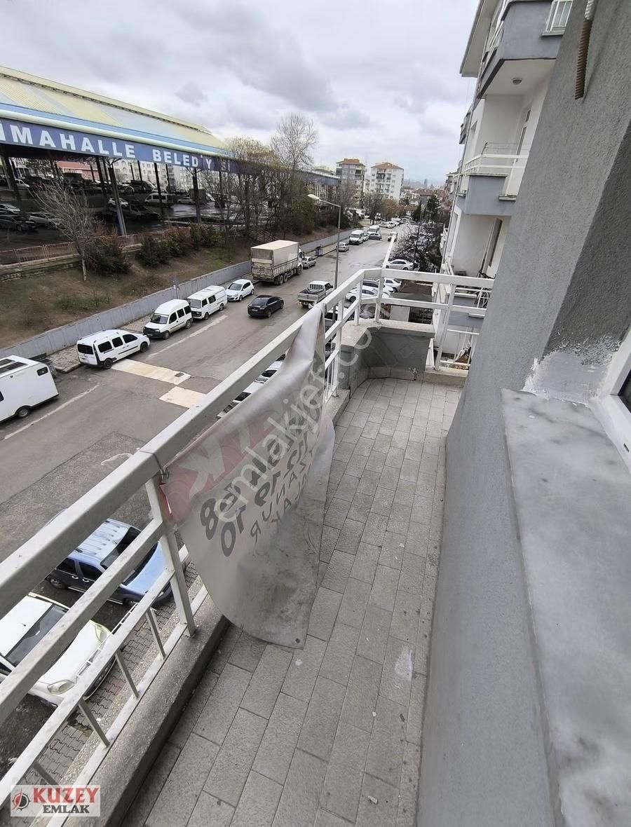 Kuzey Emlak'tan Cuma Pazarı Karşısı Ara Kat Satılık Daire