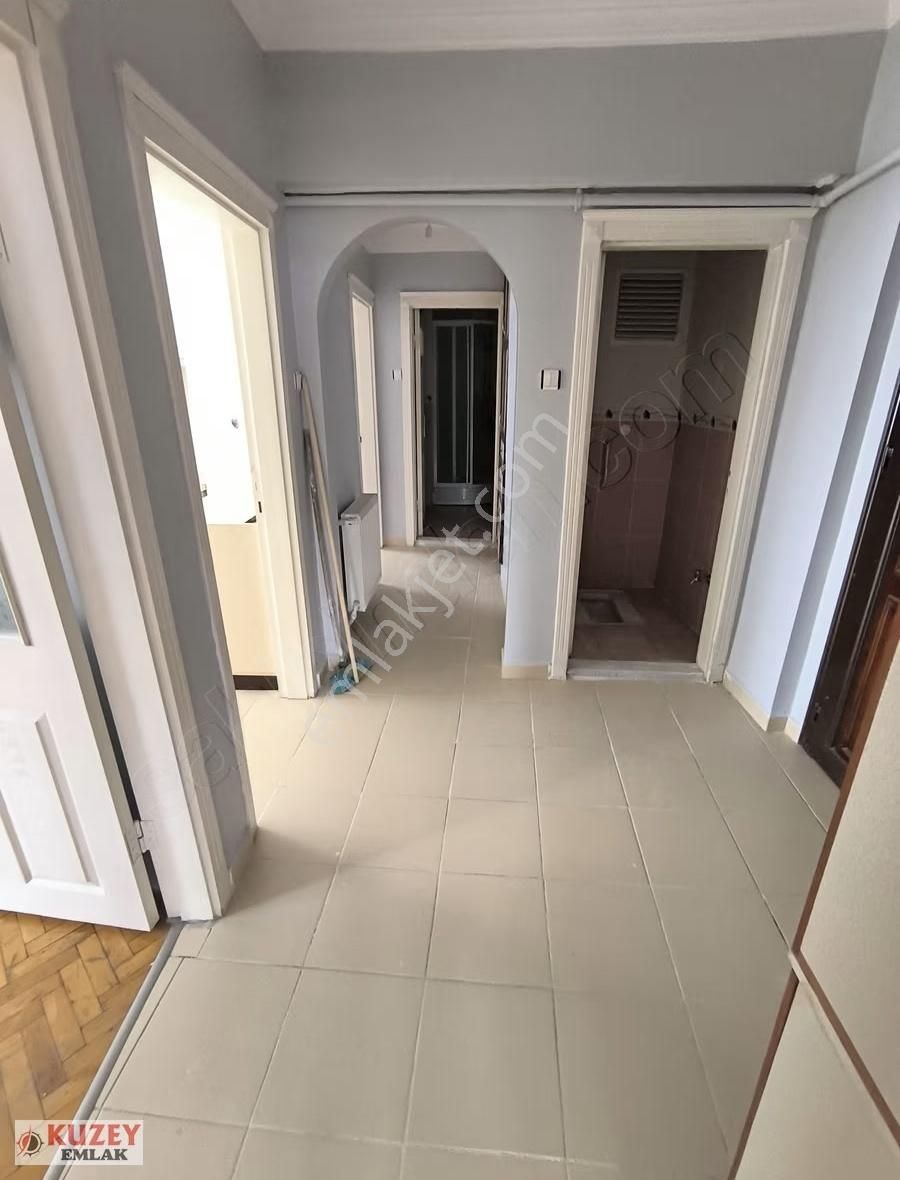 Kuzey Emlak'tan Cuma Pazarı Karşısı Ara Kat Satılık Daire - Görsel 4