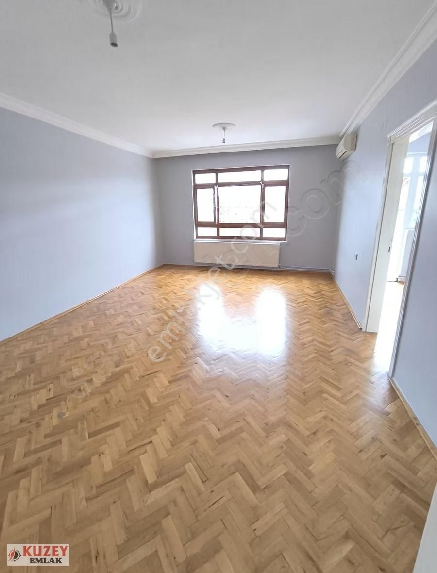 Kuzey Emlak'tan Cuma Pazarı Karşısı Ara Kat Satılık Daire - Görsel 3