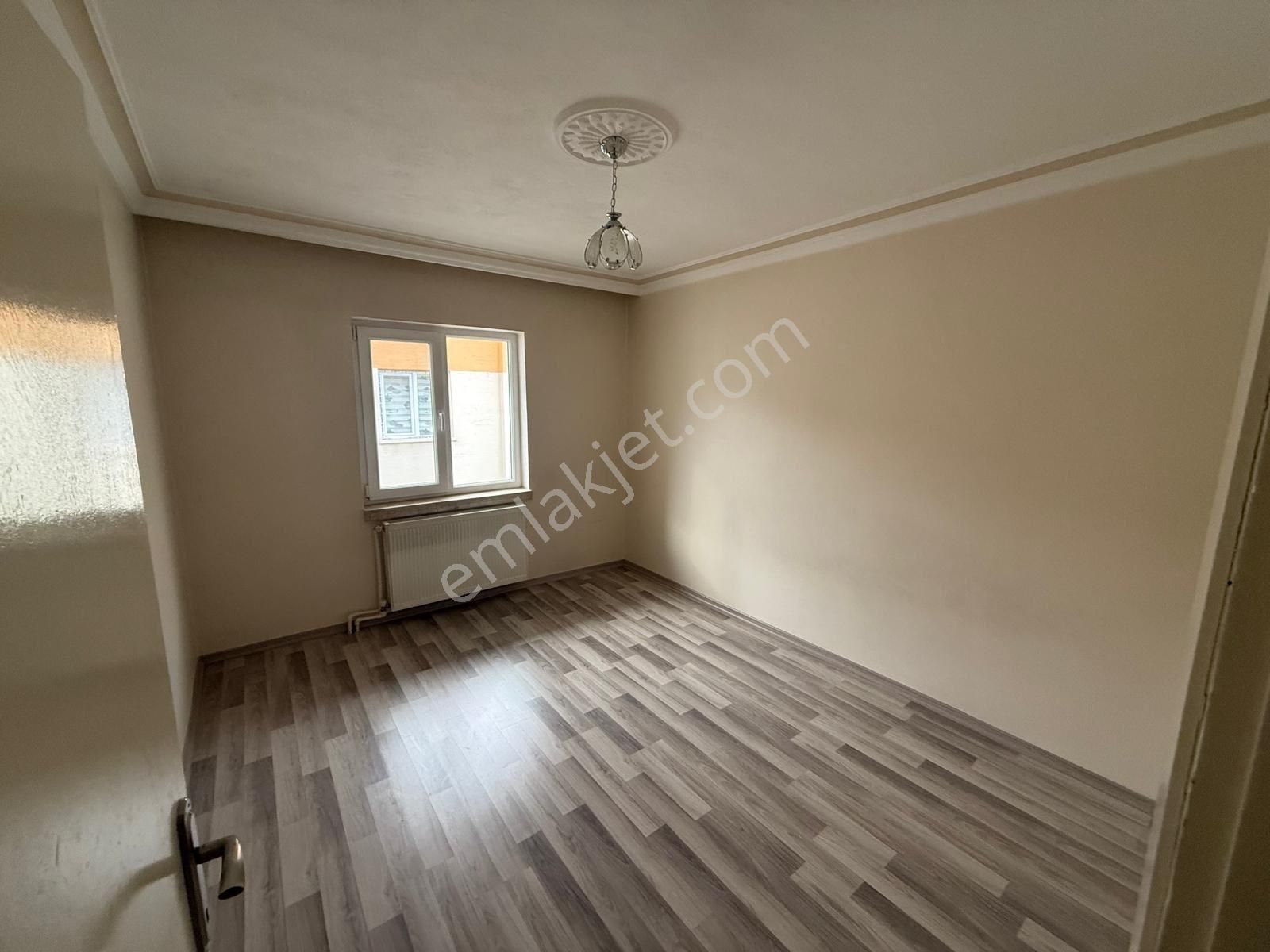 (3288) Çaldıran Da En Üst Kat Bağımsız Geniş M2 Fırsat Dairesi - Görsel 9