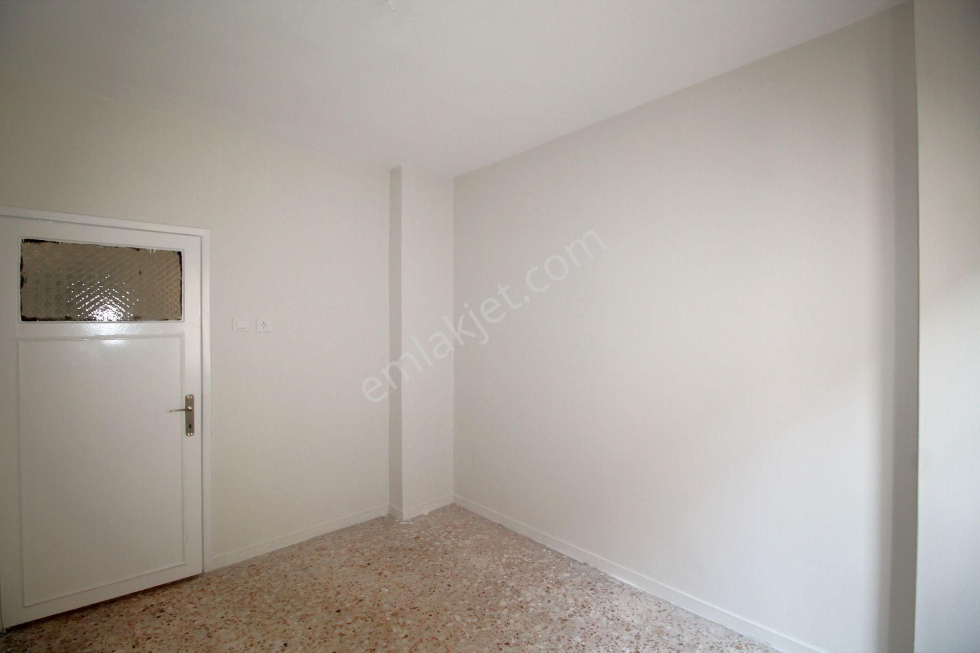 Retro’dan Gazi Mah'de Sahile Yürüme Mesafesinde Olacağınız Geniş Kiralık 4+1 - Görsel 14