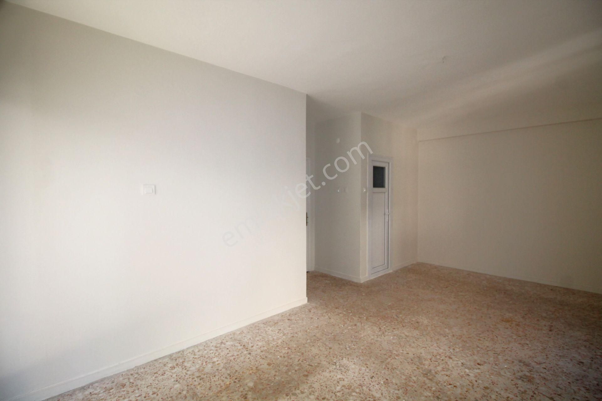 Retro’dan Gazi Mah'de Sahile Yürüme Mesafesinde Olacağınız Geniş Kiralık 4+1 - Görsel 16