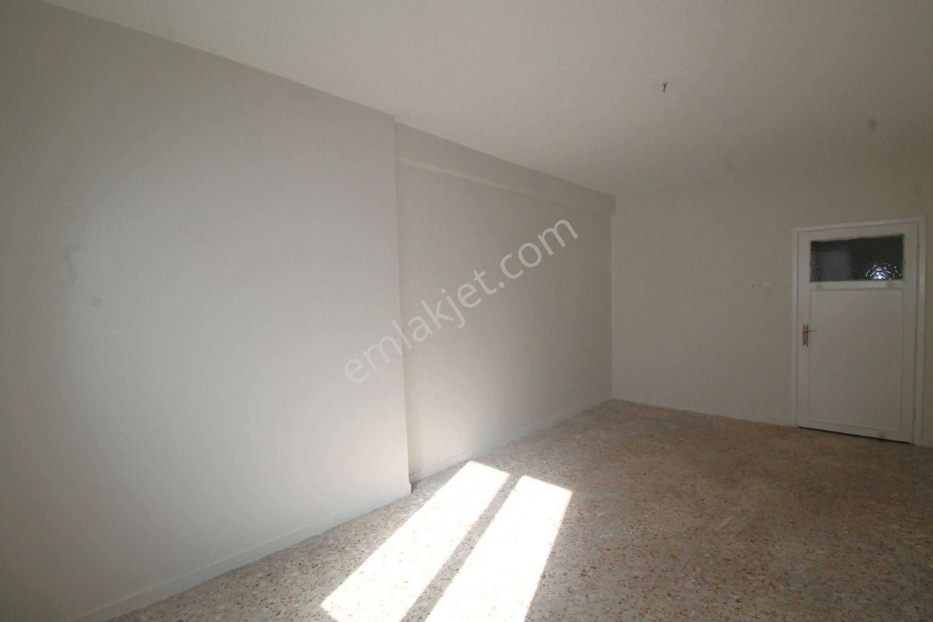 Retro’dan Gazi Mah'de Sahile Yürüme Mesafesinde Olacağınız Geniş Kiralık 4+1 - Görsel 12