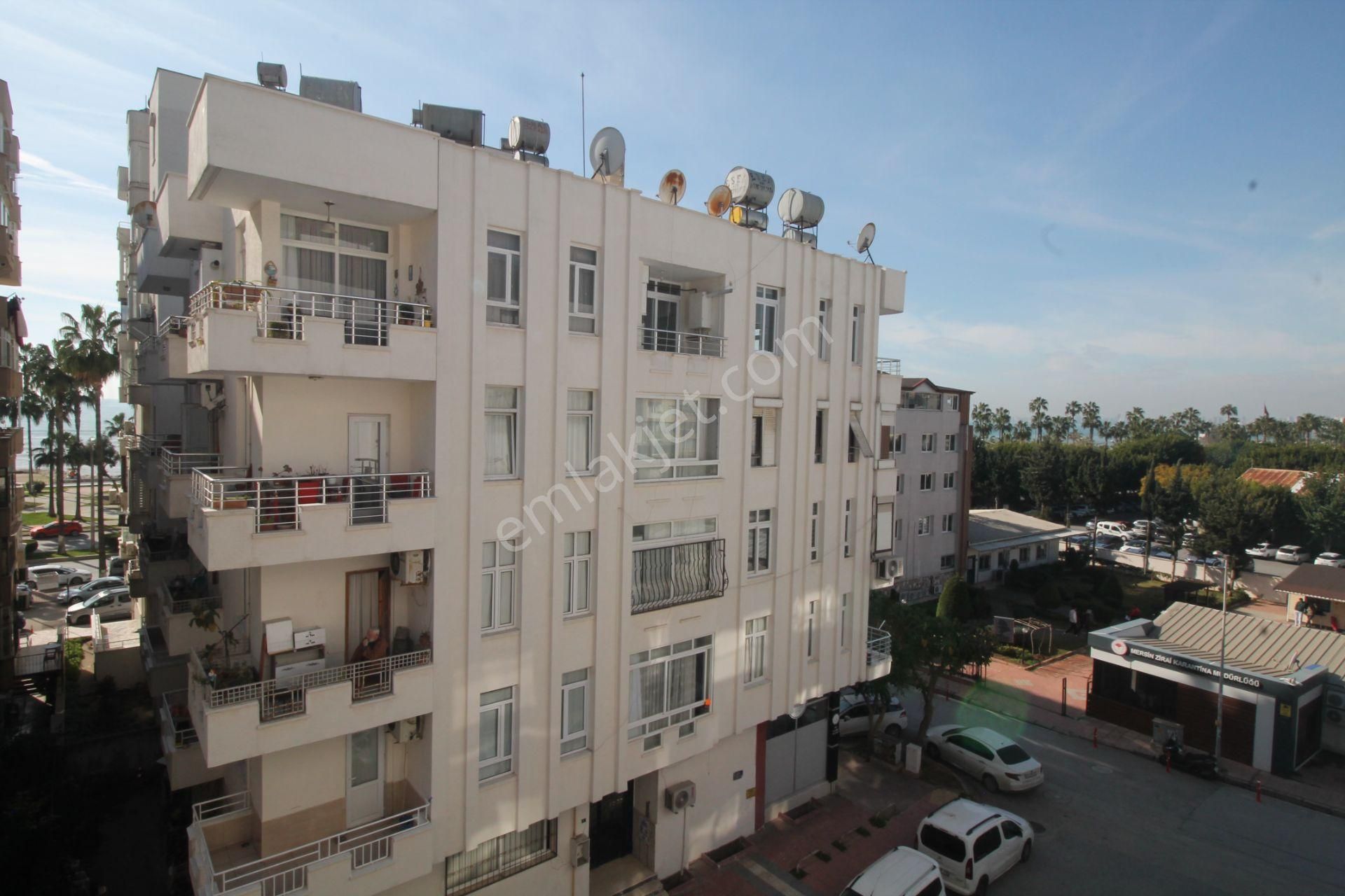 Retro’dan Gazi Mah'de Sahile Yürüme Mesafesinde Olacağınız Geniş Kiralık 4+1 - Görsel 24