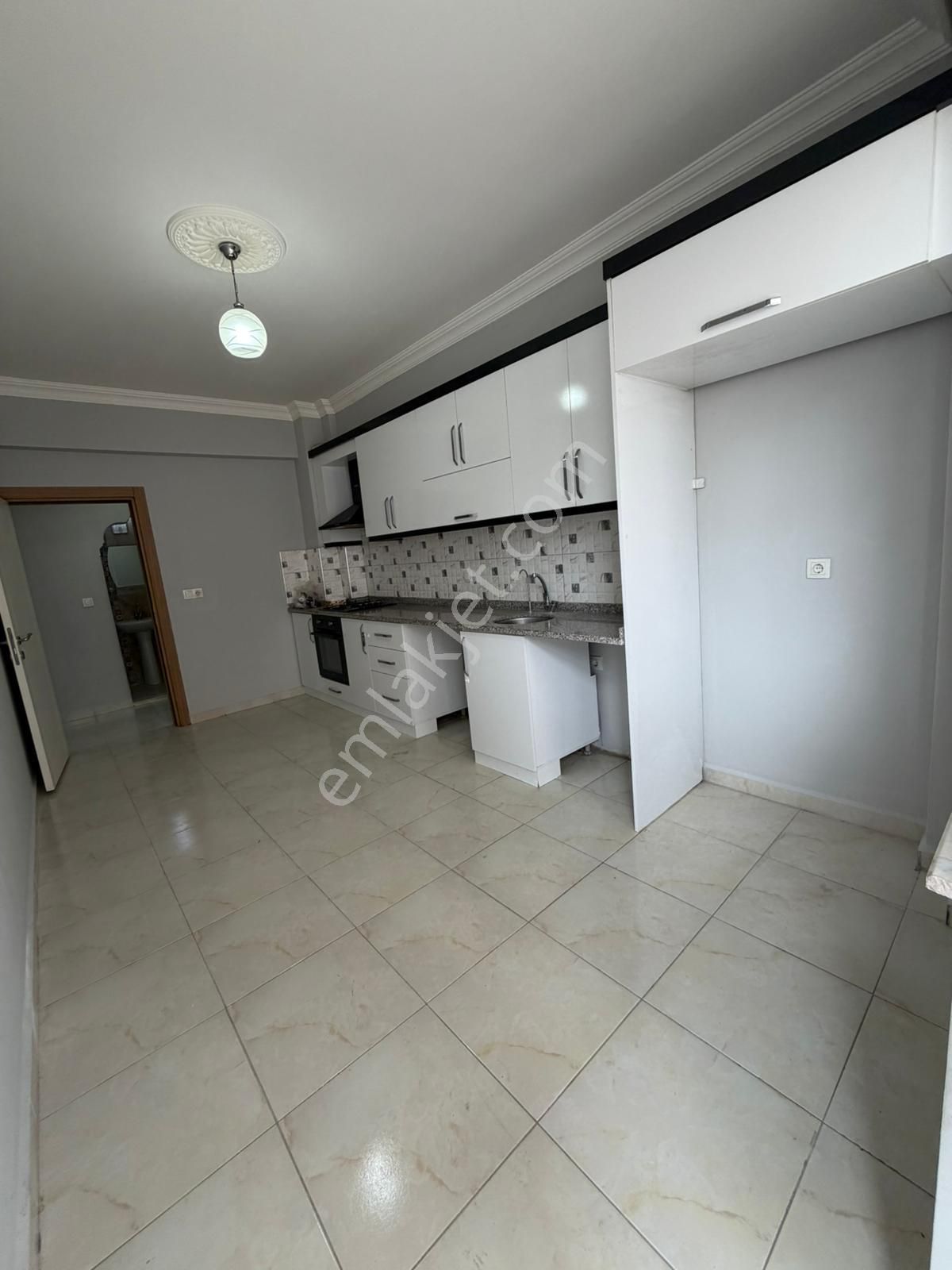 Das Gayrimenkulden Kiralık 3+1 Daire Akçaalan Mahallesin'de - Görsel 7