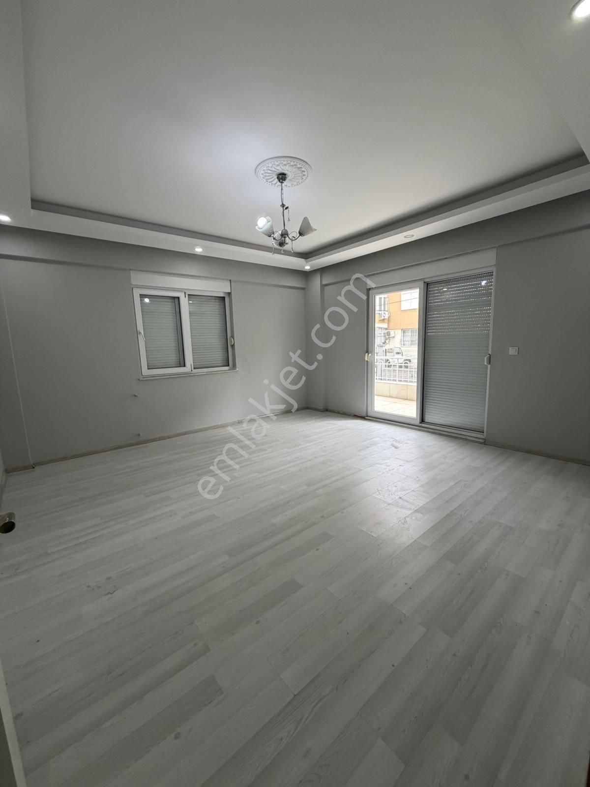 Das Gayrimenkulden Kiralık 3+1 Daire Akçaalan Mahallesin'de - Görsel 3