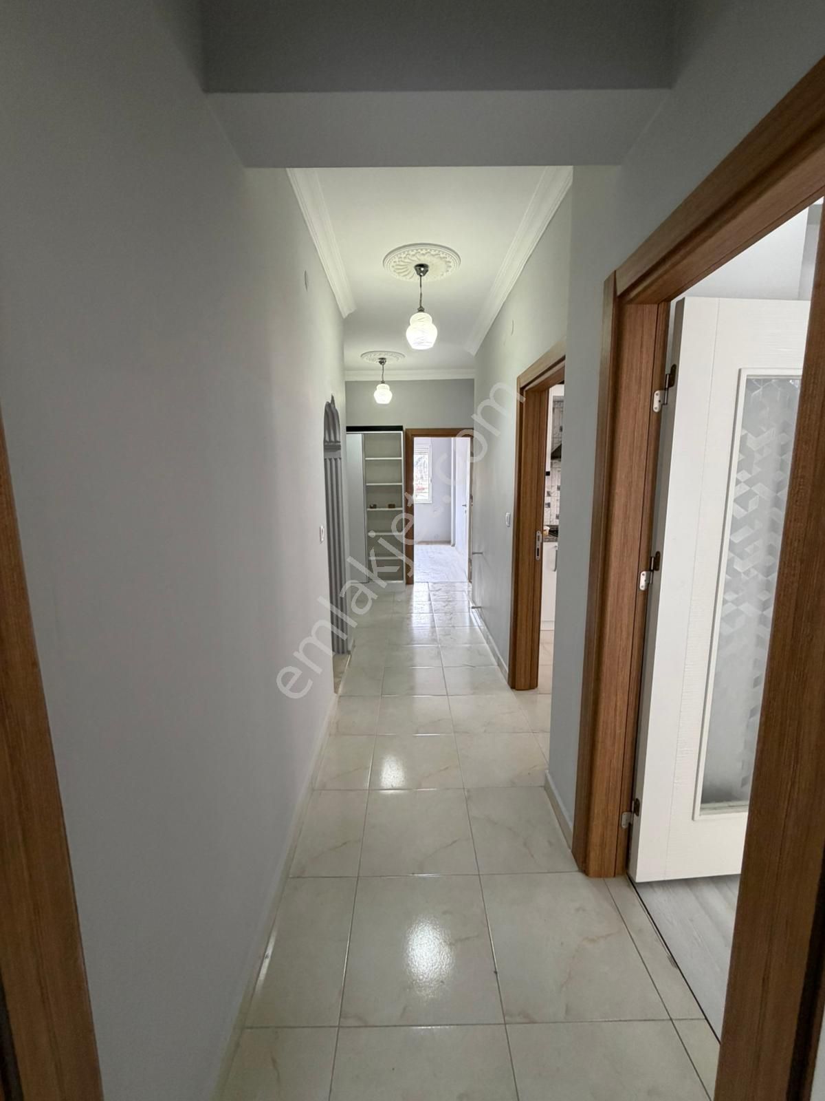 Das Gayrimenkulden Kiralık 3+1 Daire Akçaalan Mahallesin'de - Görsel 2