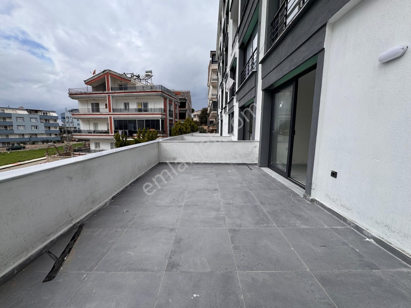 Didim Efeler Mah.havuzlu Site De Satılık 2+1 Ayrı Mutfak Sıfır Daire - Görsel 9