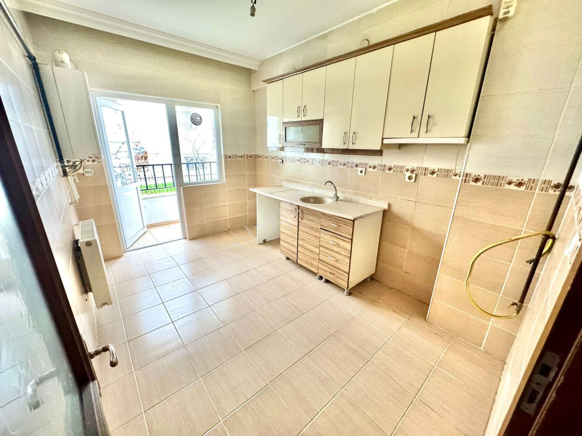 Karapürçek'te Ön Cephede Masrafsız Satılık Yüksek Giriş !! - Görsel 2