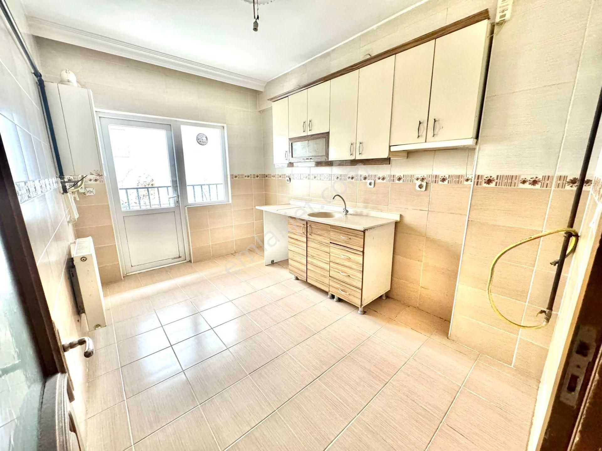 Karapürçek'te Ön Cephede Masrafsız Satılık Yüksek Giriş !! - Görsel 4