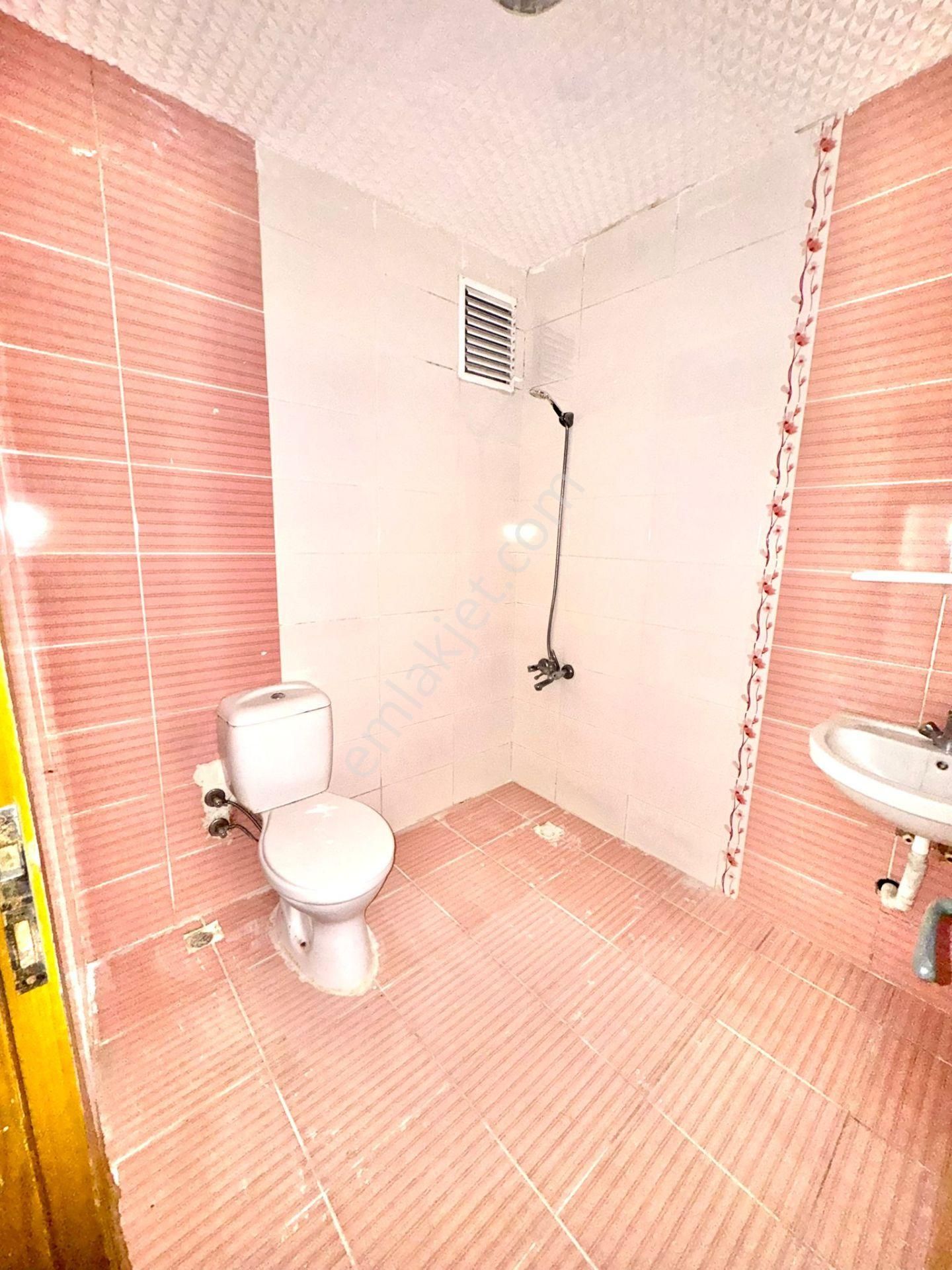 Karapürçek'te Ön Cephede Masrafsız Satılık Yüksek Giriş !! - Görsel 24