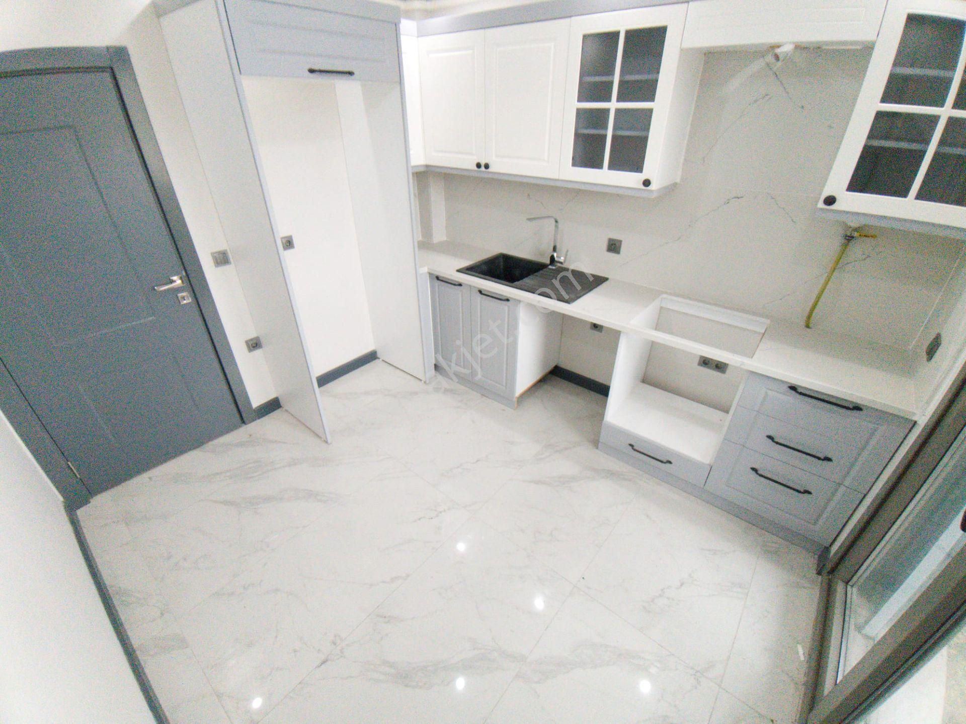 Burhaniye İskele'de Aygül'den Sıfır Denize 200 Mt Mustakil Tadında Bahçeli 3+1 Satılık Ters Dubleks - Görsel 4