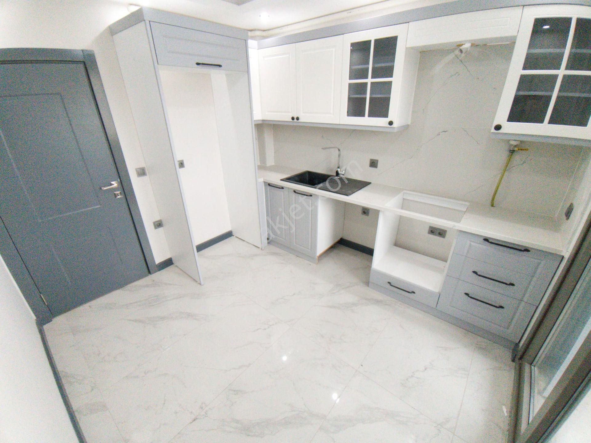 Burhaniye İskele'de Aygül'den Sıfır Denize 200 Mt Mustakil Tadında Bahçeli 3+1 Satılık Ters Dubleks - Görsel 6