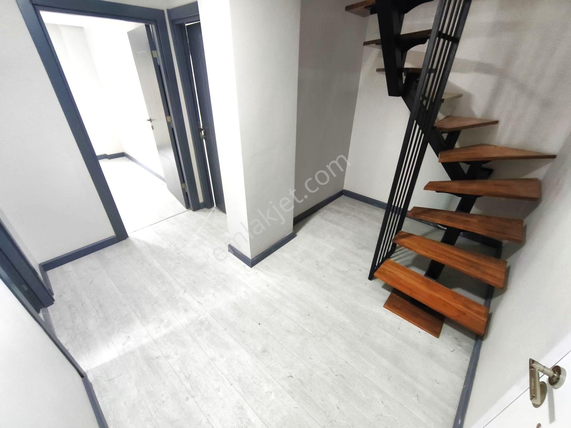 Burhaniye İskele'de Aygül'den Sıfır Denize 200 Mt Mustakil Tadında Bahçeli 3+1 Satılık Ters Dubleks - Görsel 9