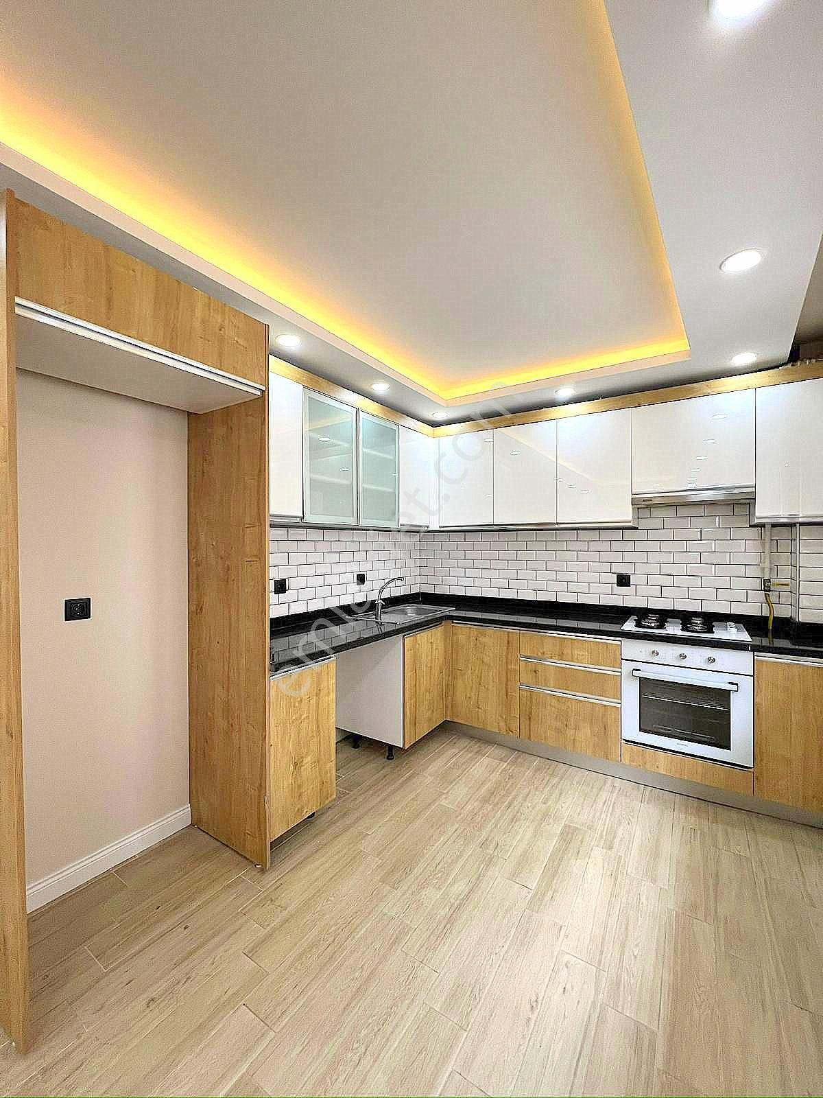 ▃birikim▃ İdealtepe Sahilde 6 Yıllık Binada Manzaralı Boş 4+1 !! - Görsel 9