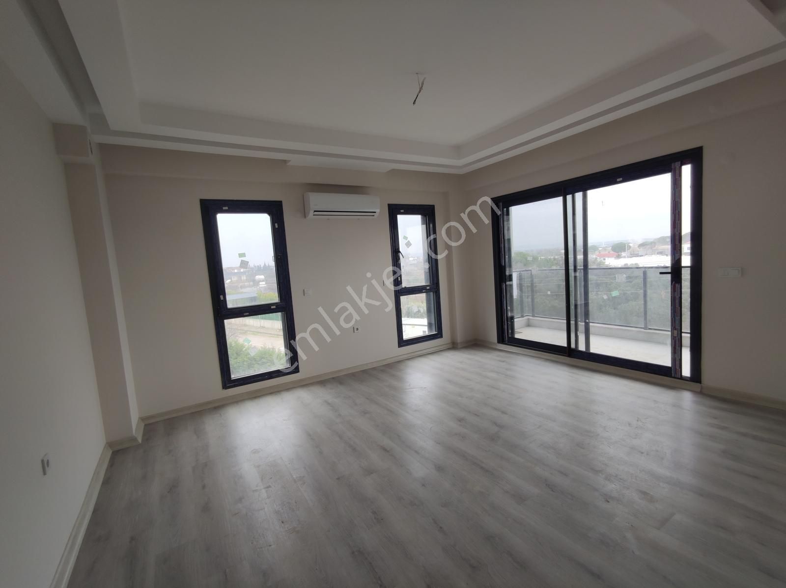 Q'zen Den Havuzlu Site İçinde Ebeveyn Banyolu Arakat 2+1 Daire - Görsel 17