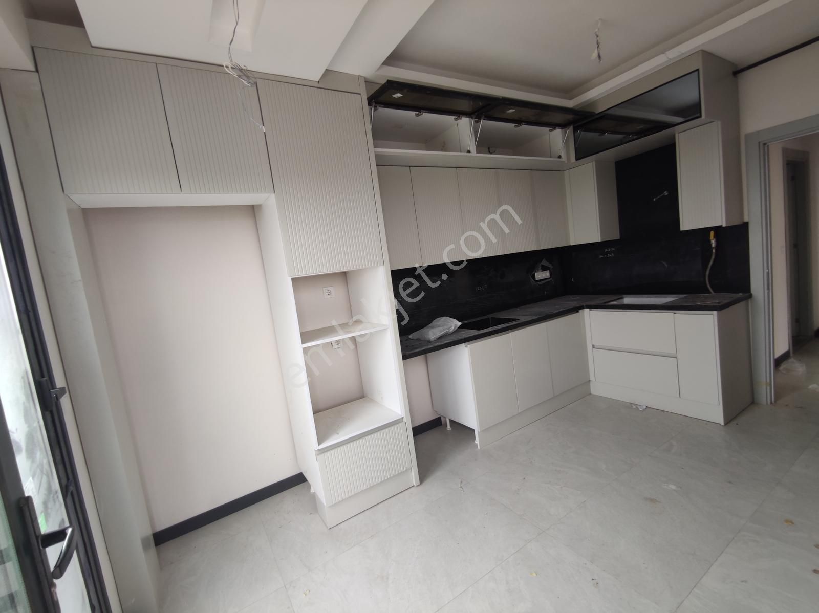 Q'zen Den Havuzlu Site İçinde Ebeveyn Banyolu Arakat 2+1 Daire