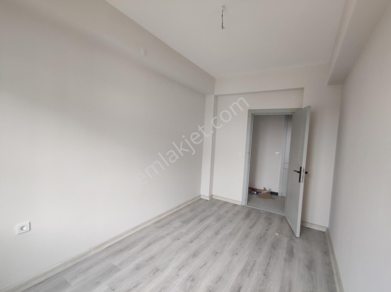 Q'zen Den Havuzlu Site İçinde Ebeveyn Banyolu Arakat 2+1 Daire - Görsel 10