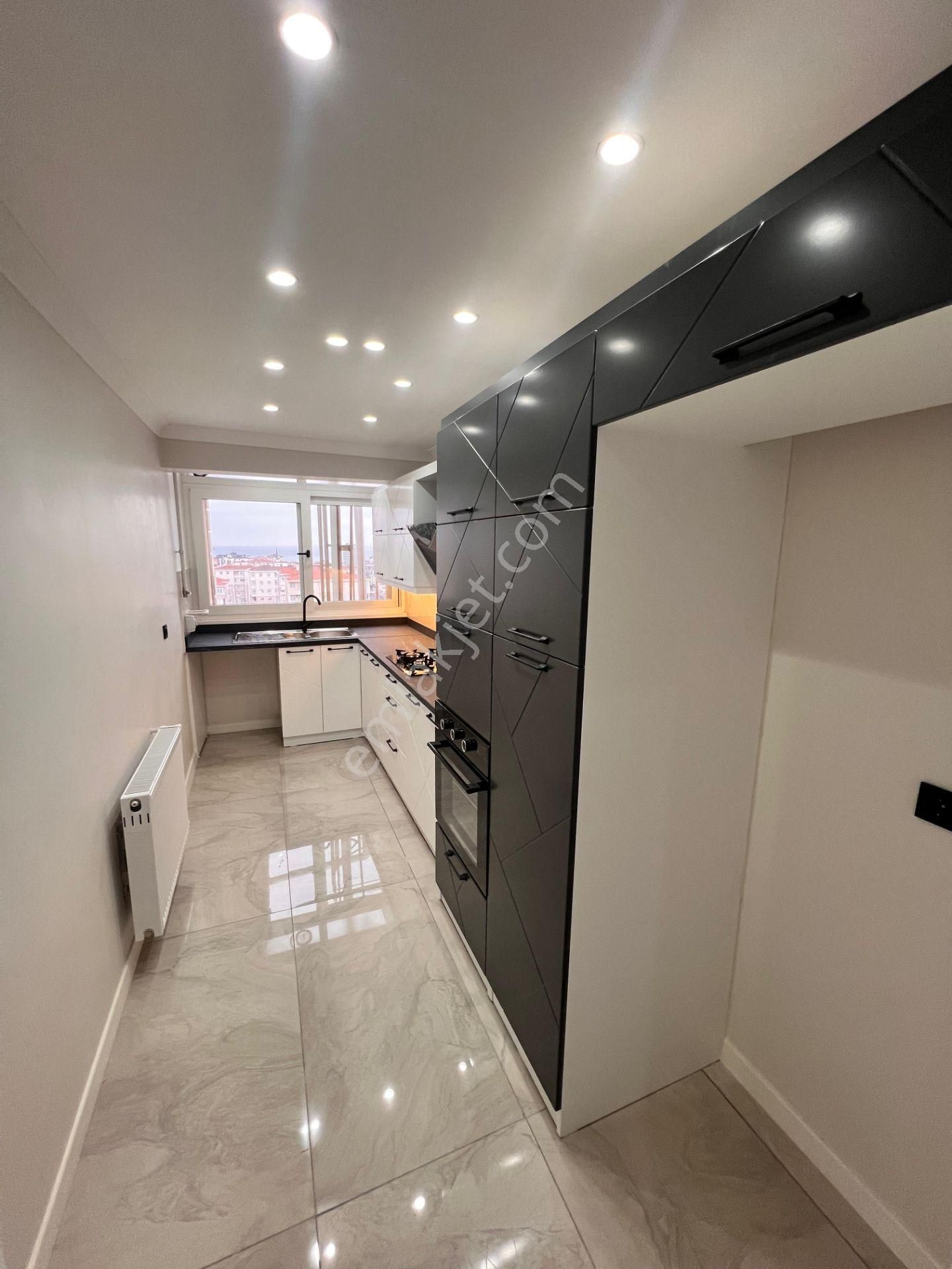 Kaçmaz'dan Sitede. İçi Yenilenmiş. Her Odada Deniz Manzaralı 3+1 - Görsel 5