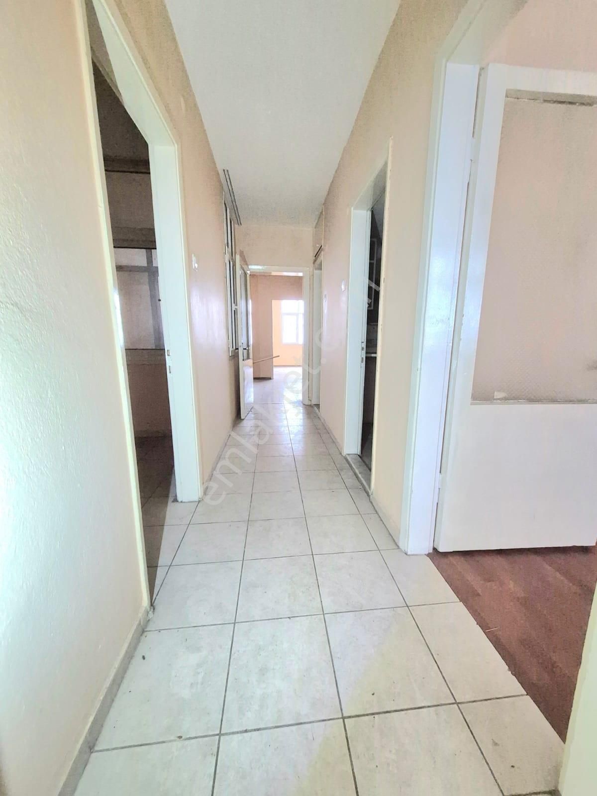 K.yaka Çarşı Ve Yuva Yakını Çift Cephe Balkon Geniş 4+1 150 M2 - Görsel 33