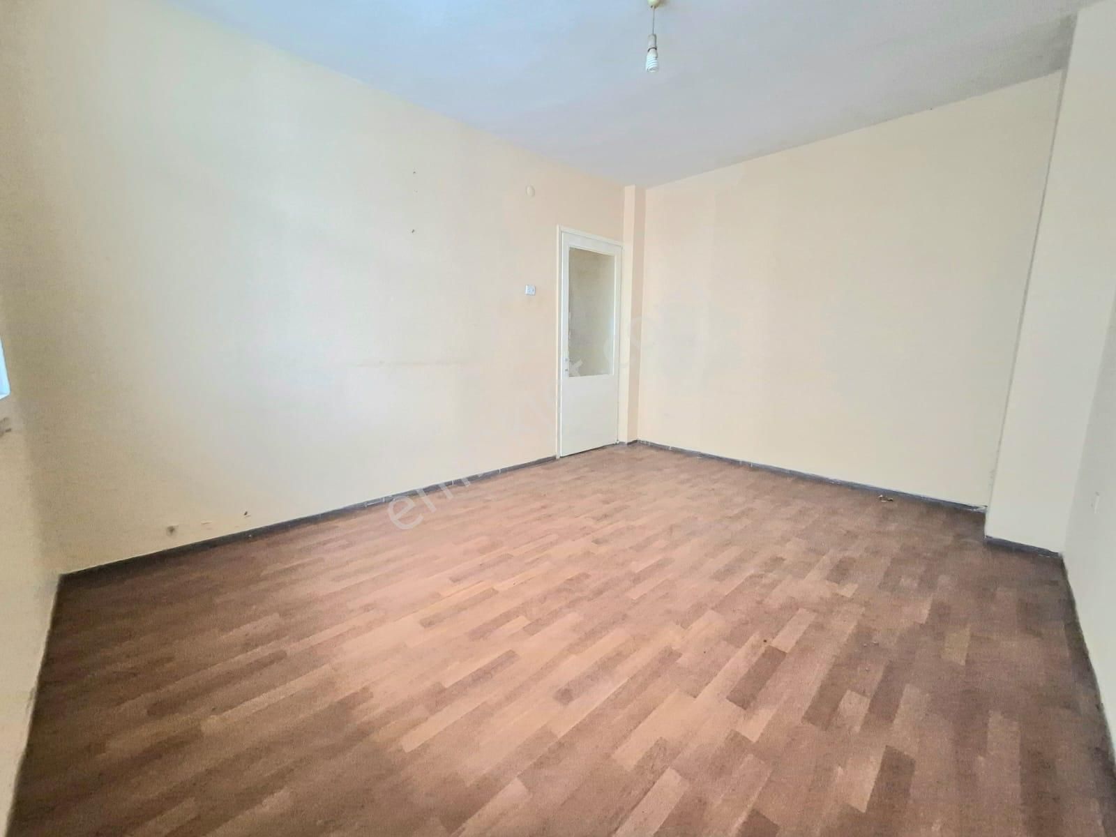 K.yaka Çarşı Ve Yuva Yakını Çift Cephe Balkon Geniş 4+1 150 M2 - Görsel 12