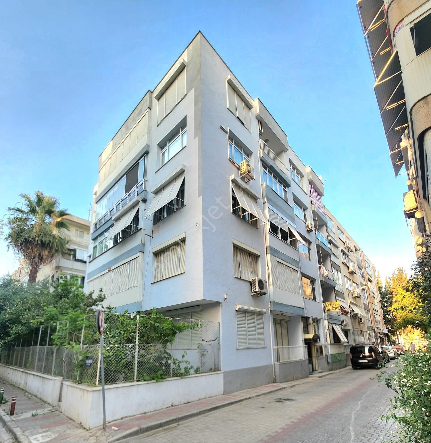 K.yaka Çarşı Ve Yuva Yakını Çift Cephe Balkon Geniş 4+1 150 M2 - Görsel 5