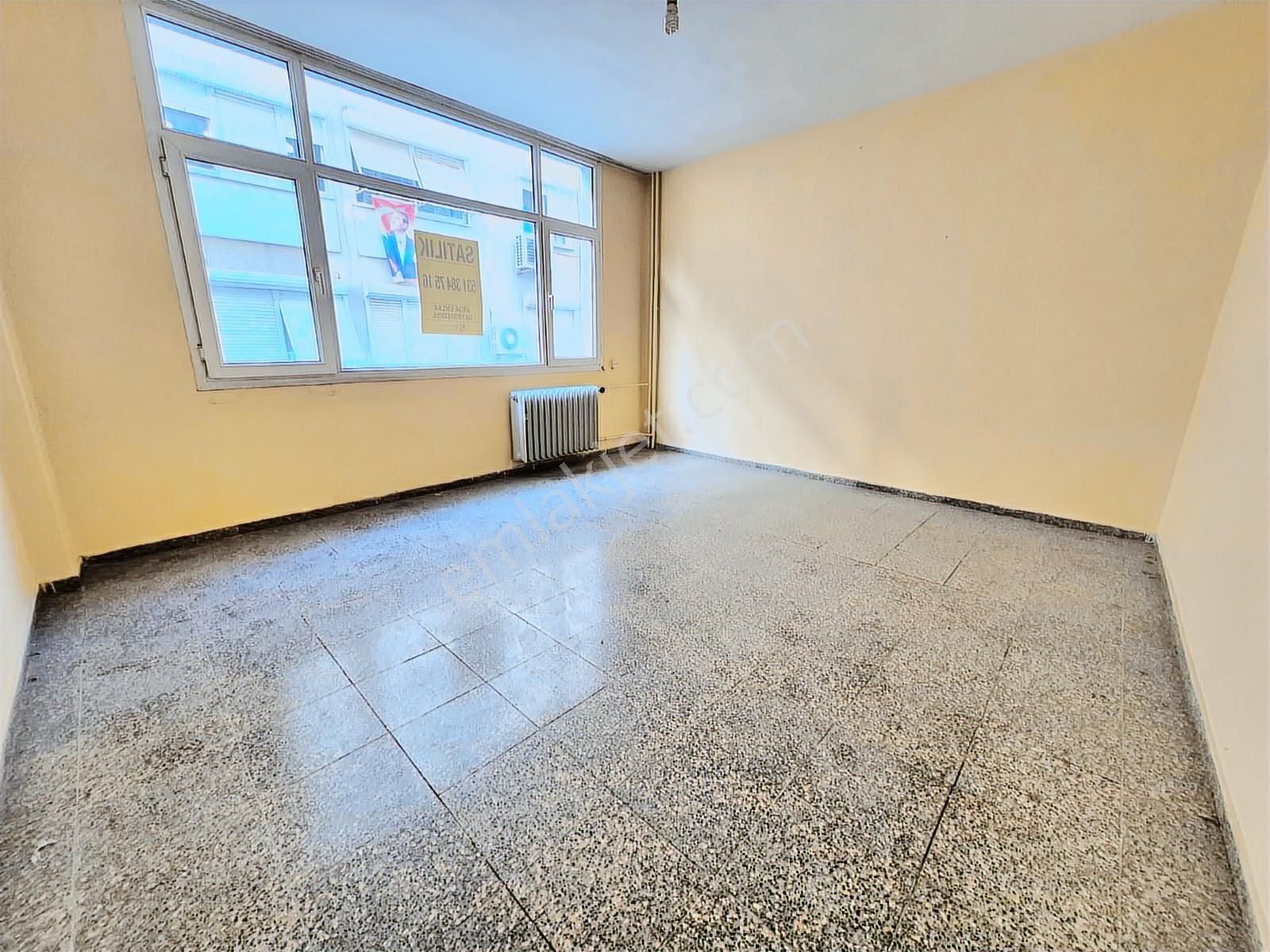 K.yaka Çarşı Ve Yuva Yakını Çift Cephe Balkon Geniş 4+1 150 M2 - Görsel 8