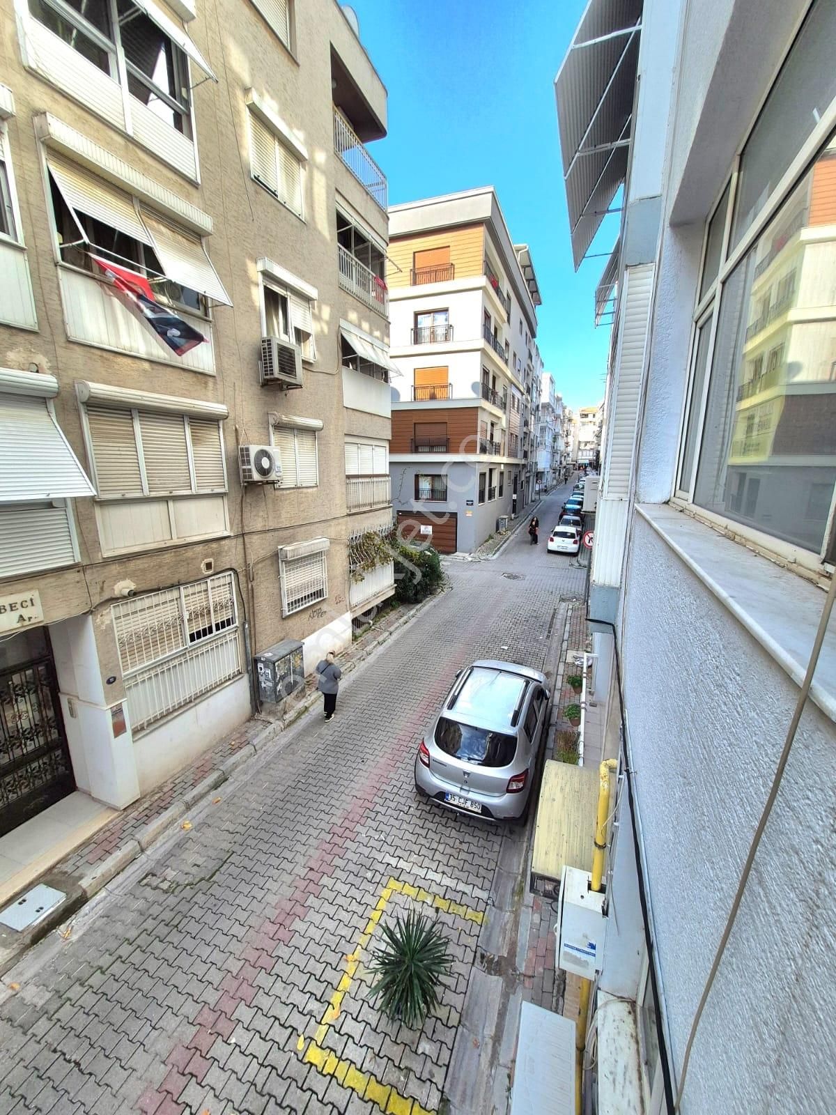 K.yaka Çarşı Ve Yuva Yakını Çift Cephe Balkon Geniş 4+1 150 M2 - Görsel 6