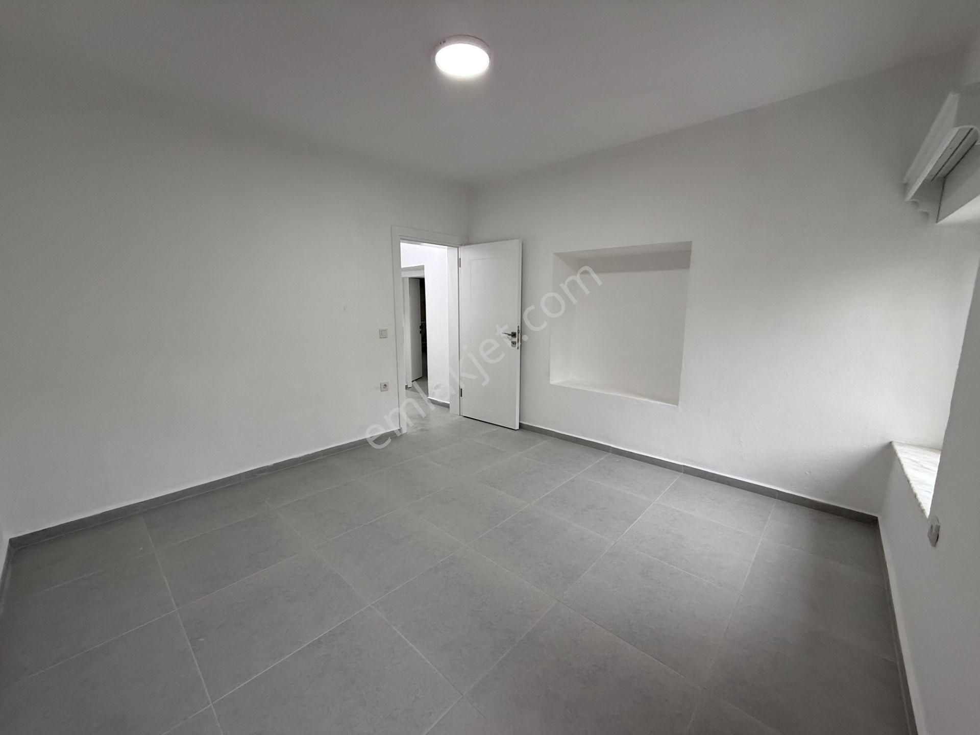 T.reis Akçaalan Mahallesinde Kiralık Yeni Tadilat Görmüş 2+1 Bahçe Katı Daire - Görsel 13