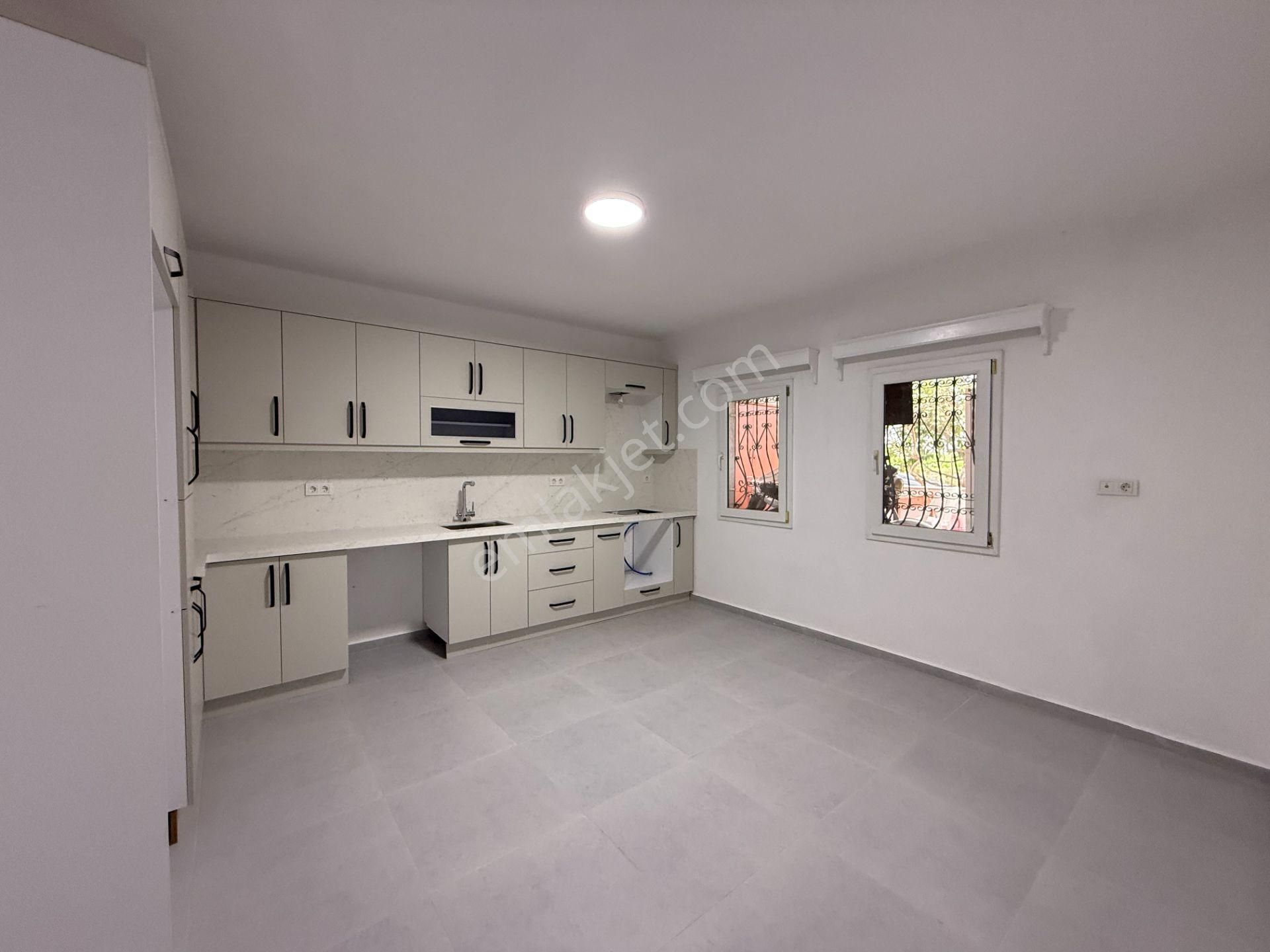 T.reis Akçaalan Mahallesinde Kiralık Yeni Tadilat Görmüş 2+1 Bahçe Katı Daire - Görsel 8