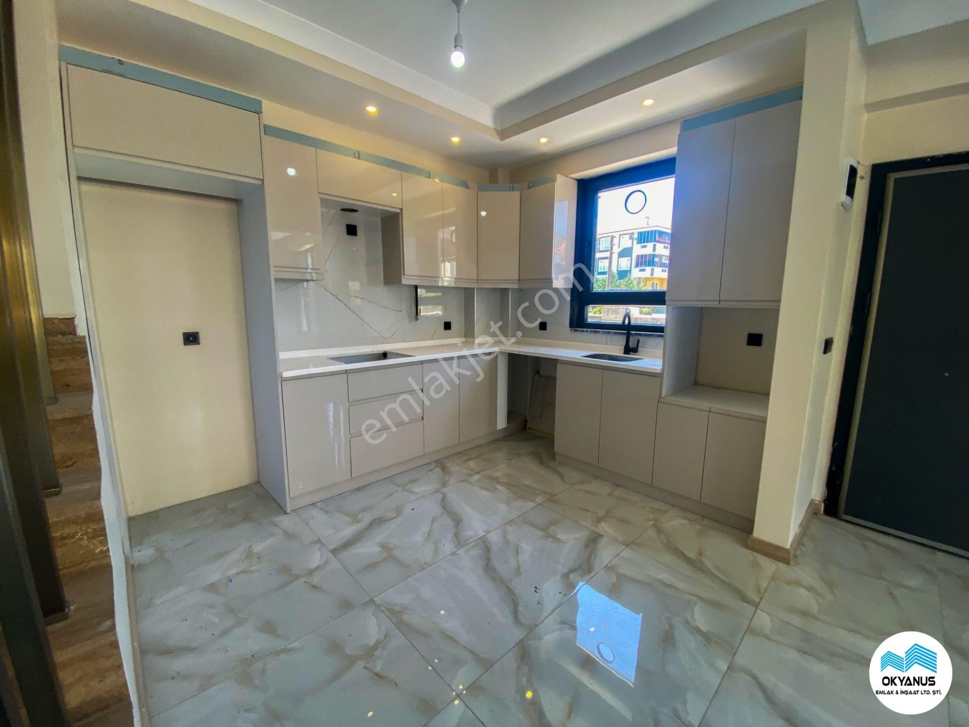 Sakarya Karasu'da Site İçi Havuzlu Geniş Teras Kullanımlı Bahçeli 3+1 Villa - Görsel 14