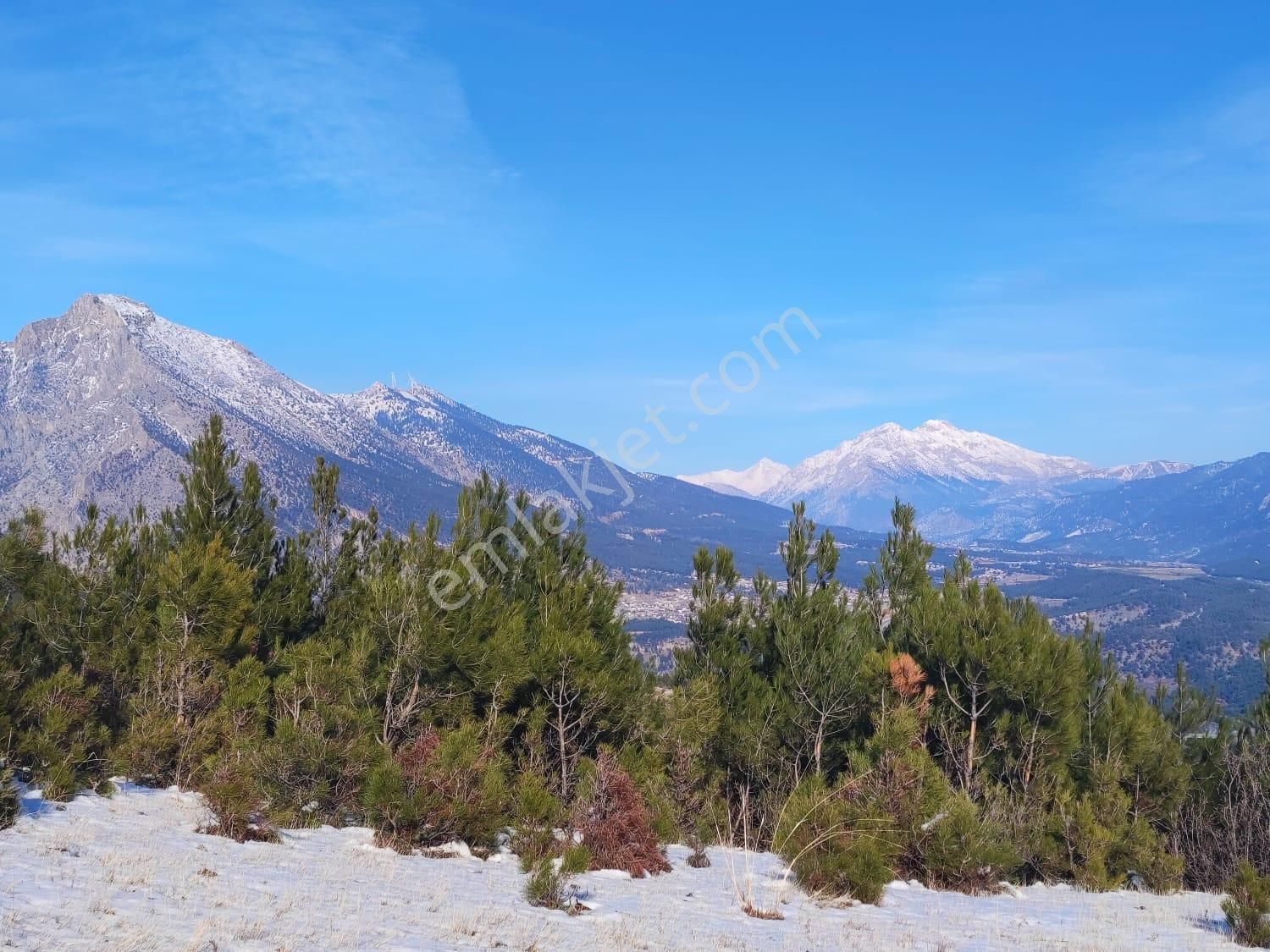 Kar Emlaktan Yenikonacık Bozkırlı Mevkiinde 365 M2 Satılık Arsa