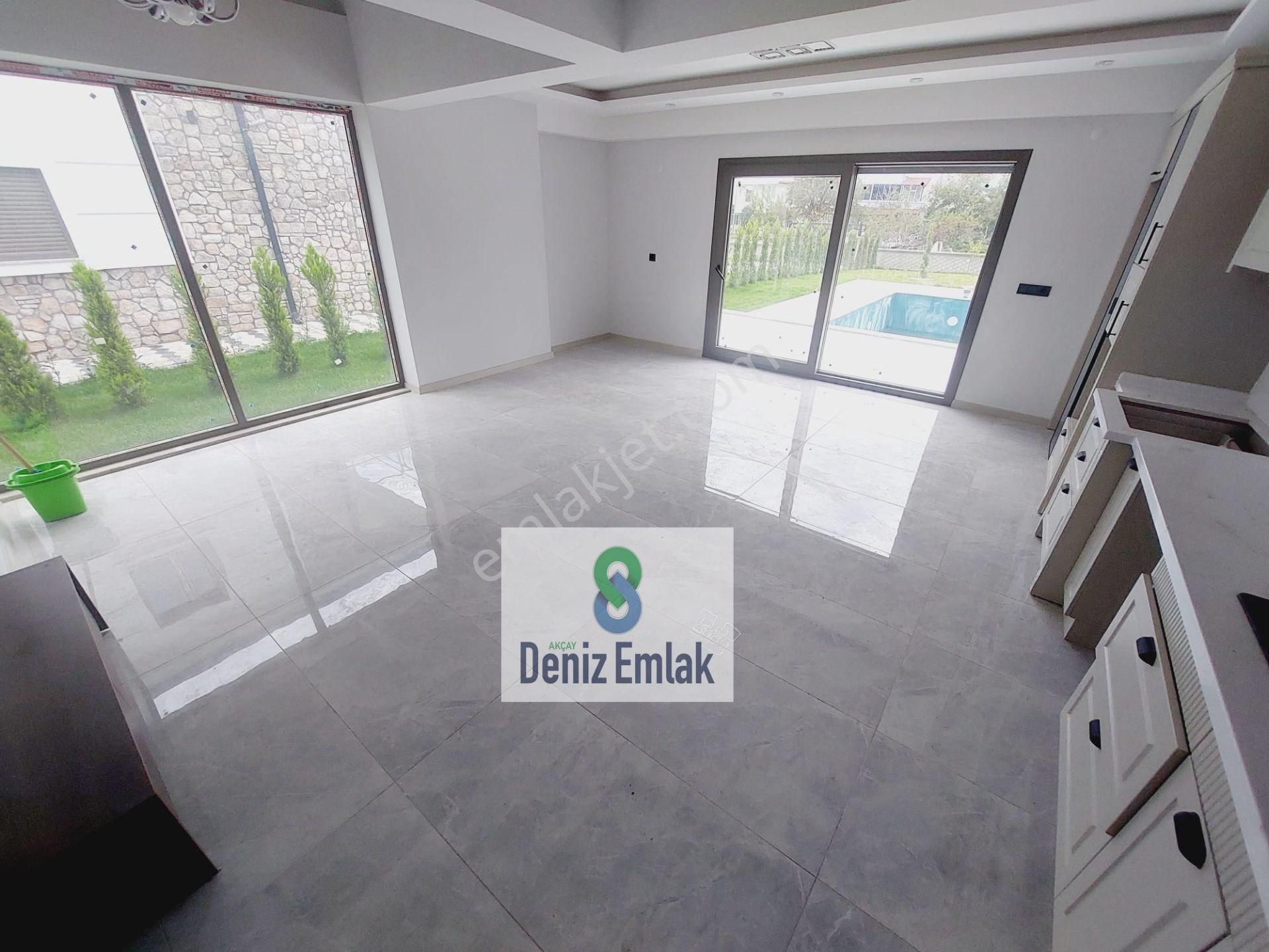 Denizden Akçayda Tam Müstakil Havuzlu Satılık 3+1 Villa. - Görsel 22